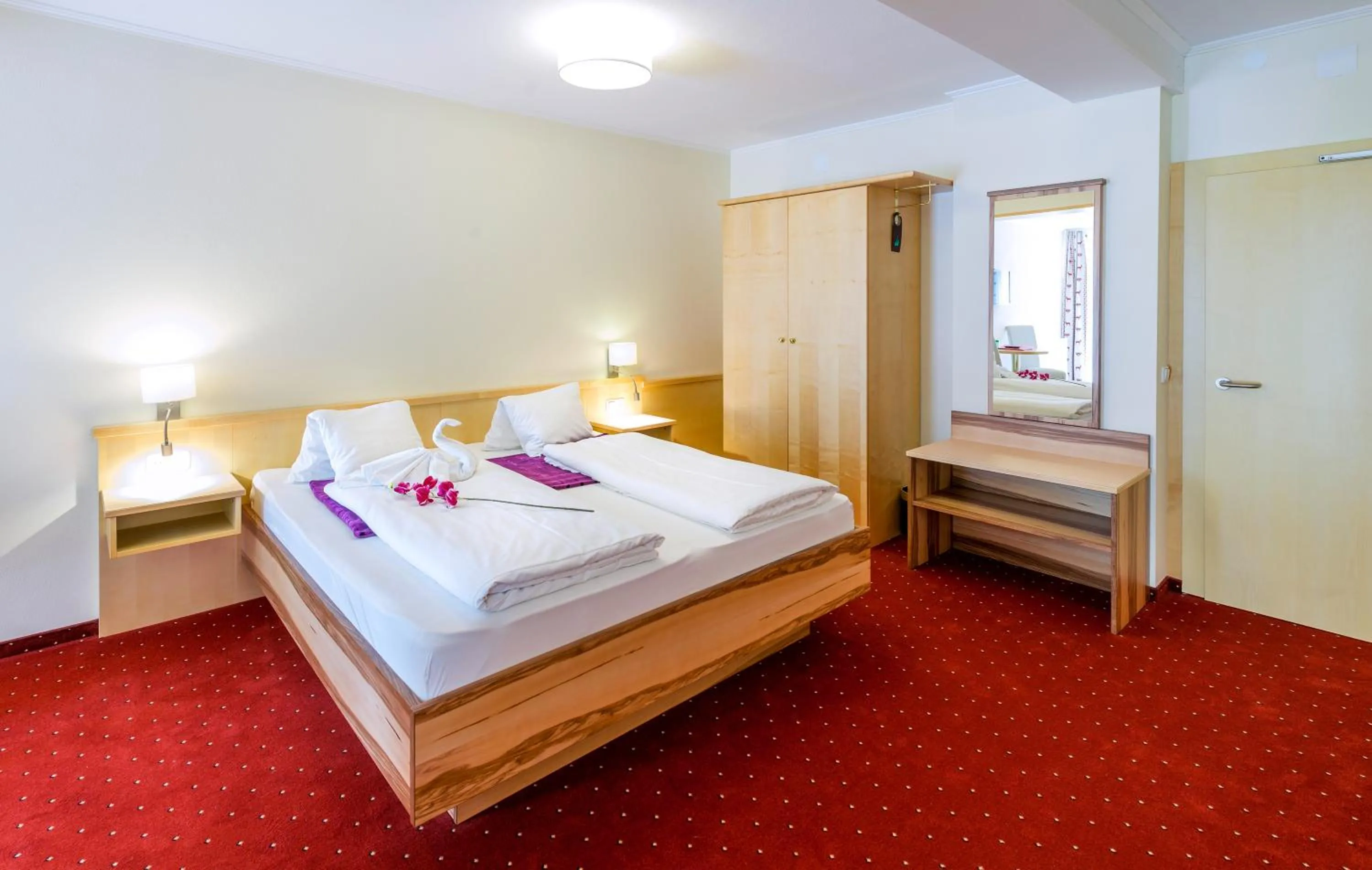 Decorative detail, Bed in Panorama Hotel Traunstein