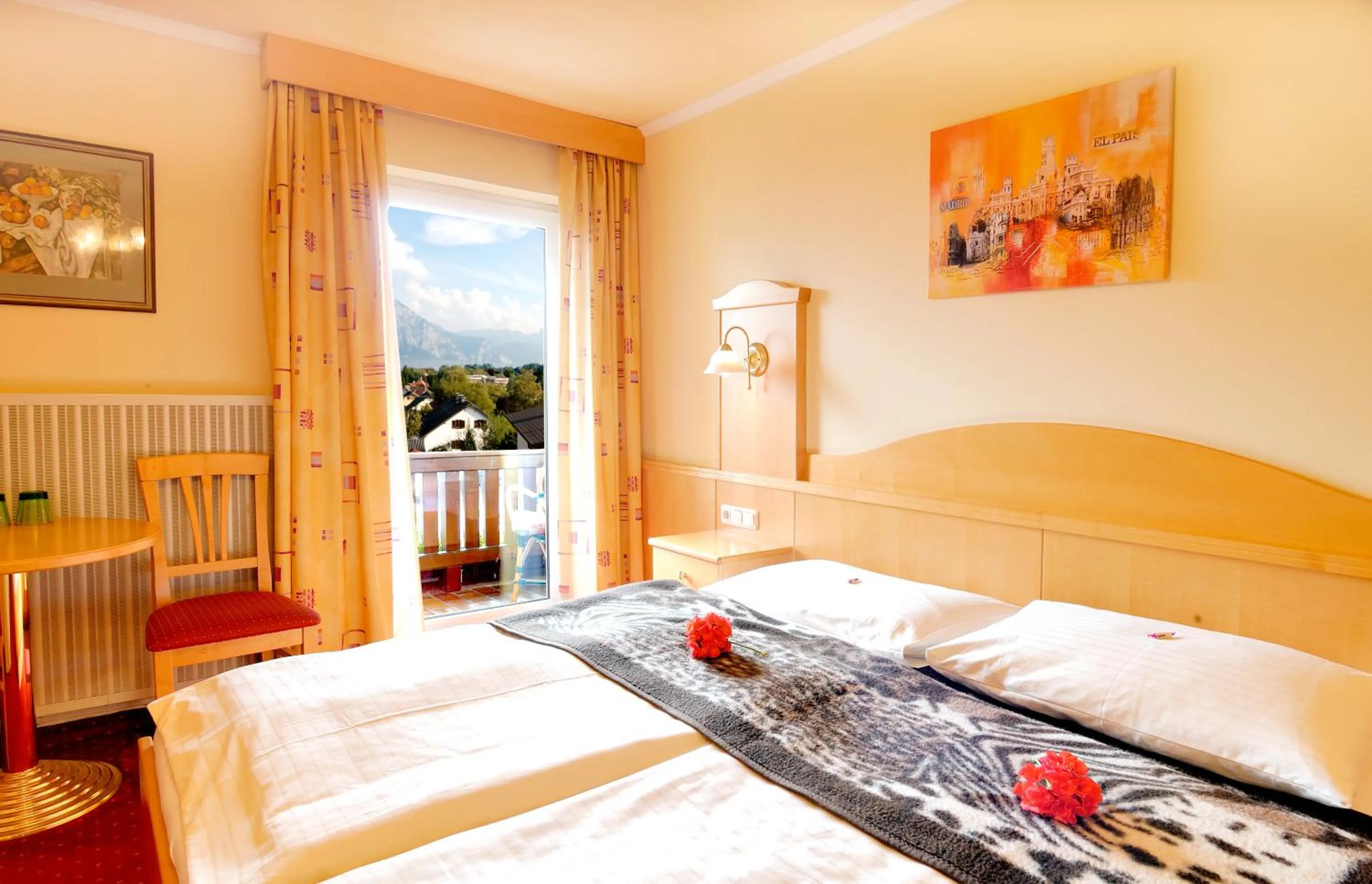 Bed in Panorama Hotel Traunstein