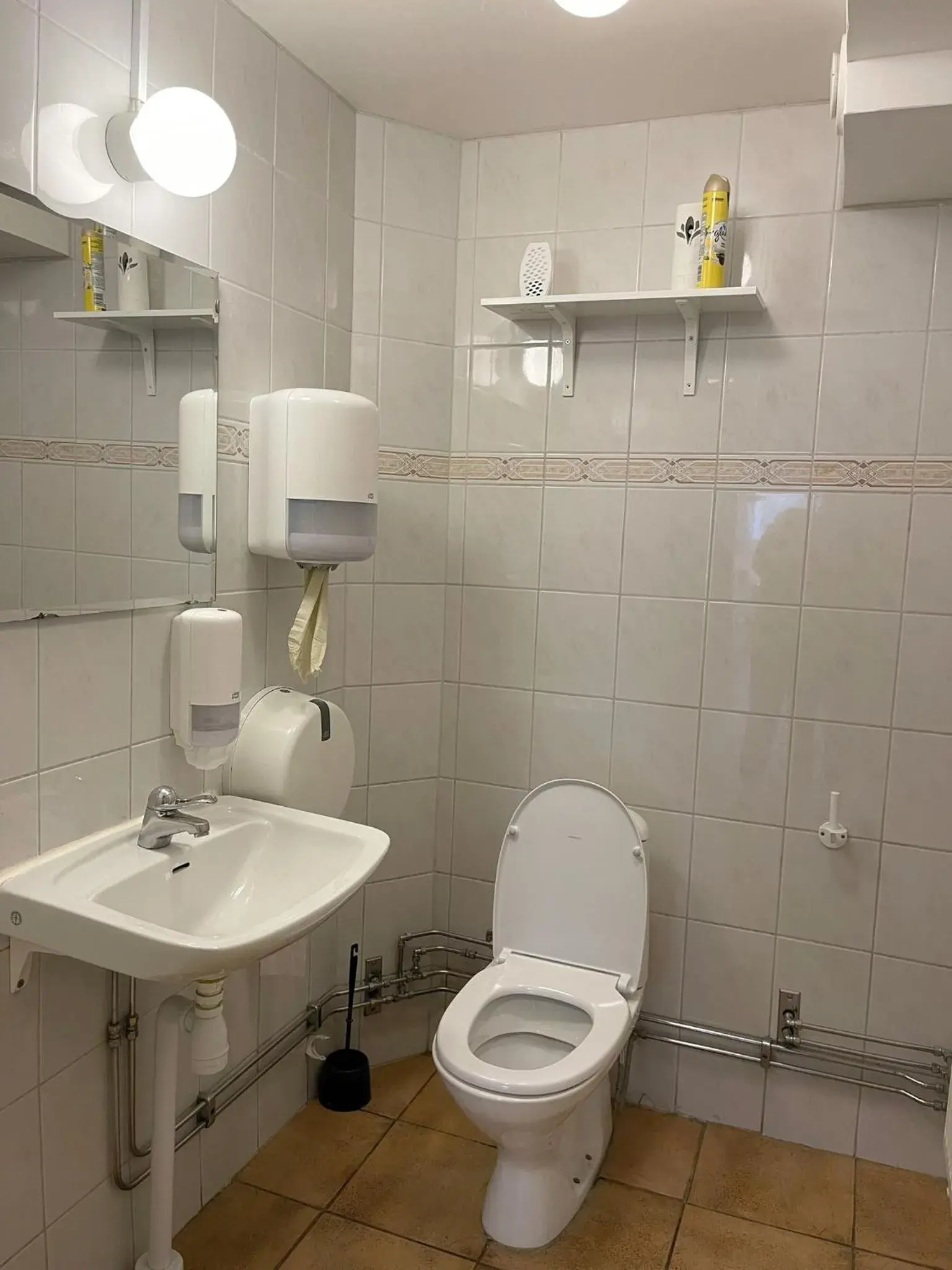 Toilet, Bathroom in Lodge32