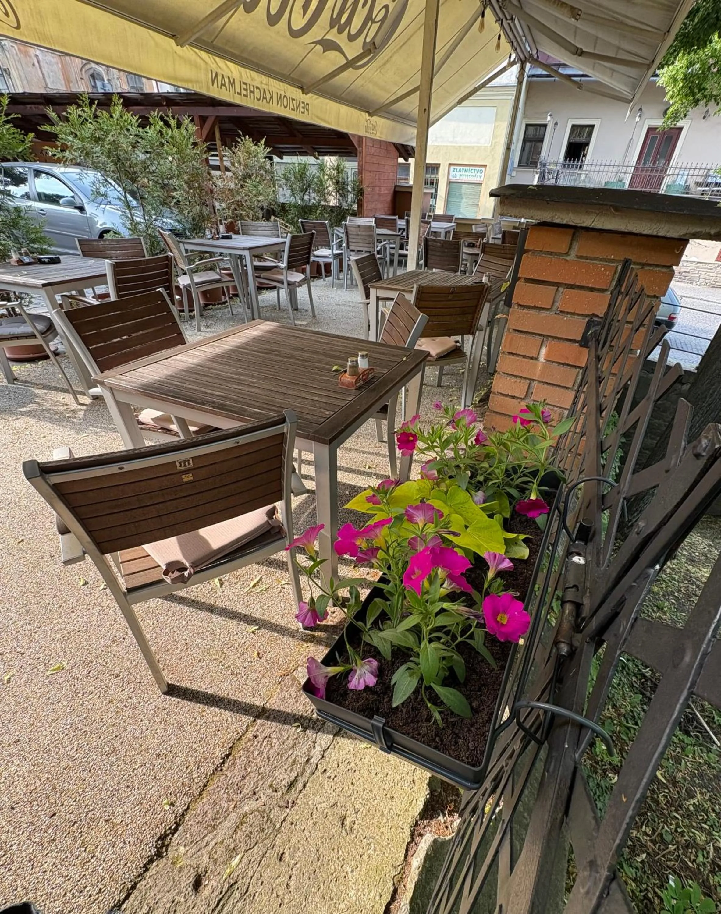 Restaurant/places to eat in Penzión Kachelman