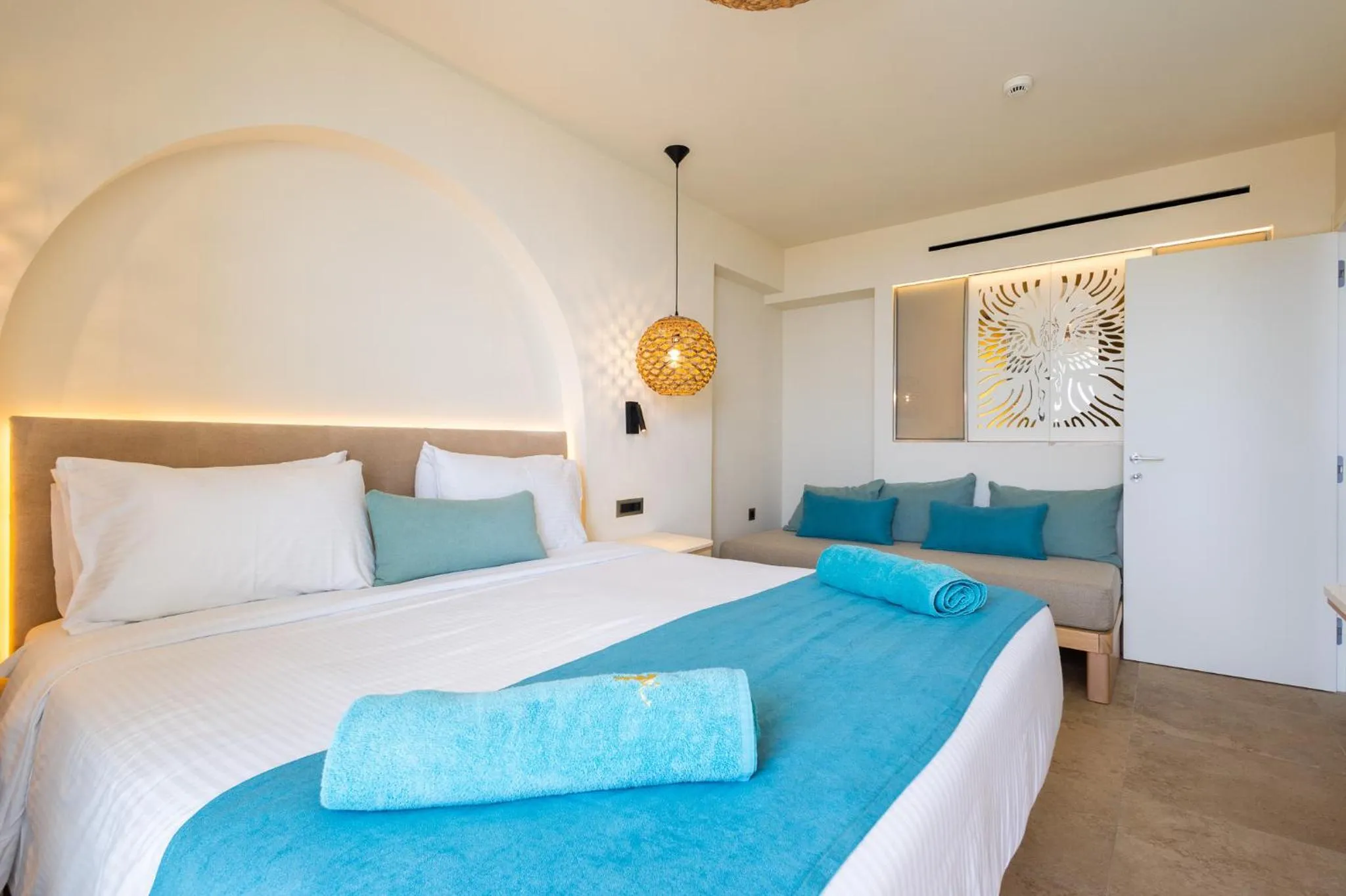 Bedroom, Bed in Pegasos Deluxe Beach Hotel