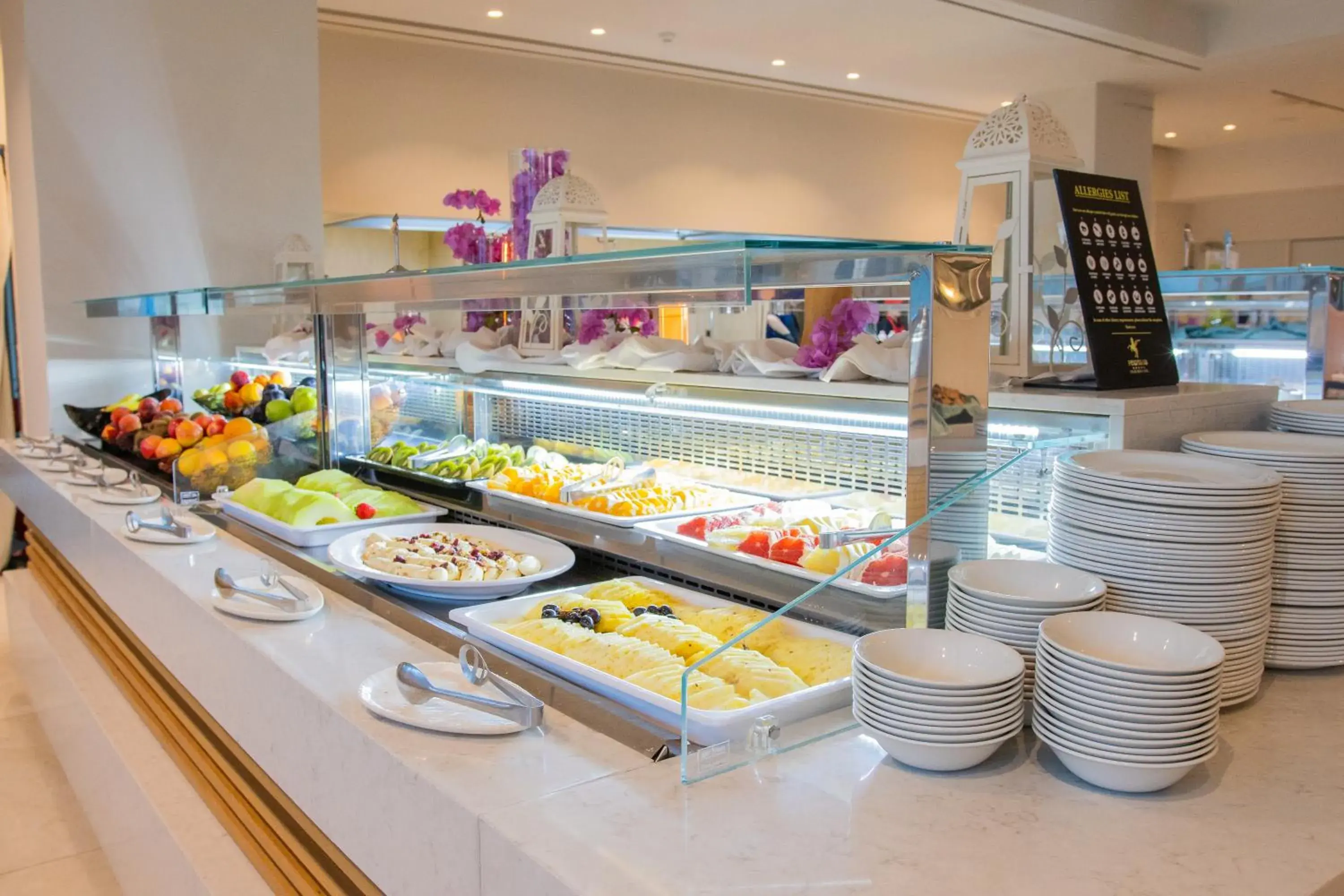 Restaurant/places to eat in Pegasos Deluxe Beach Hotel Restaurant/places to eat in Pegasos Deluxe Beach Hotel