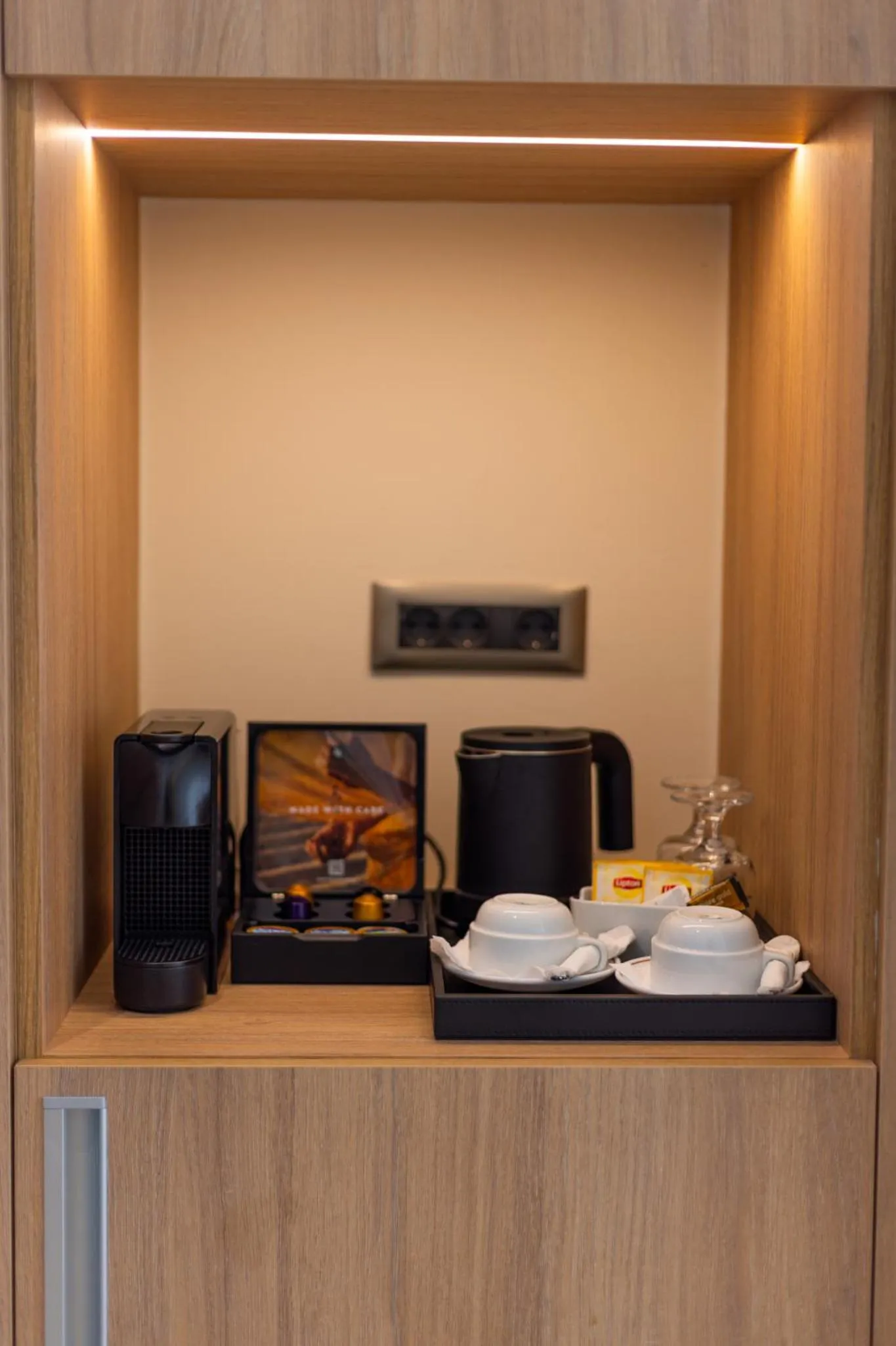 Coffee/tea facilities in Pegasos Deluxe Beach Hotel