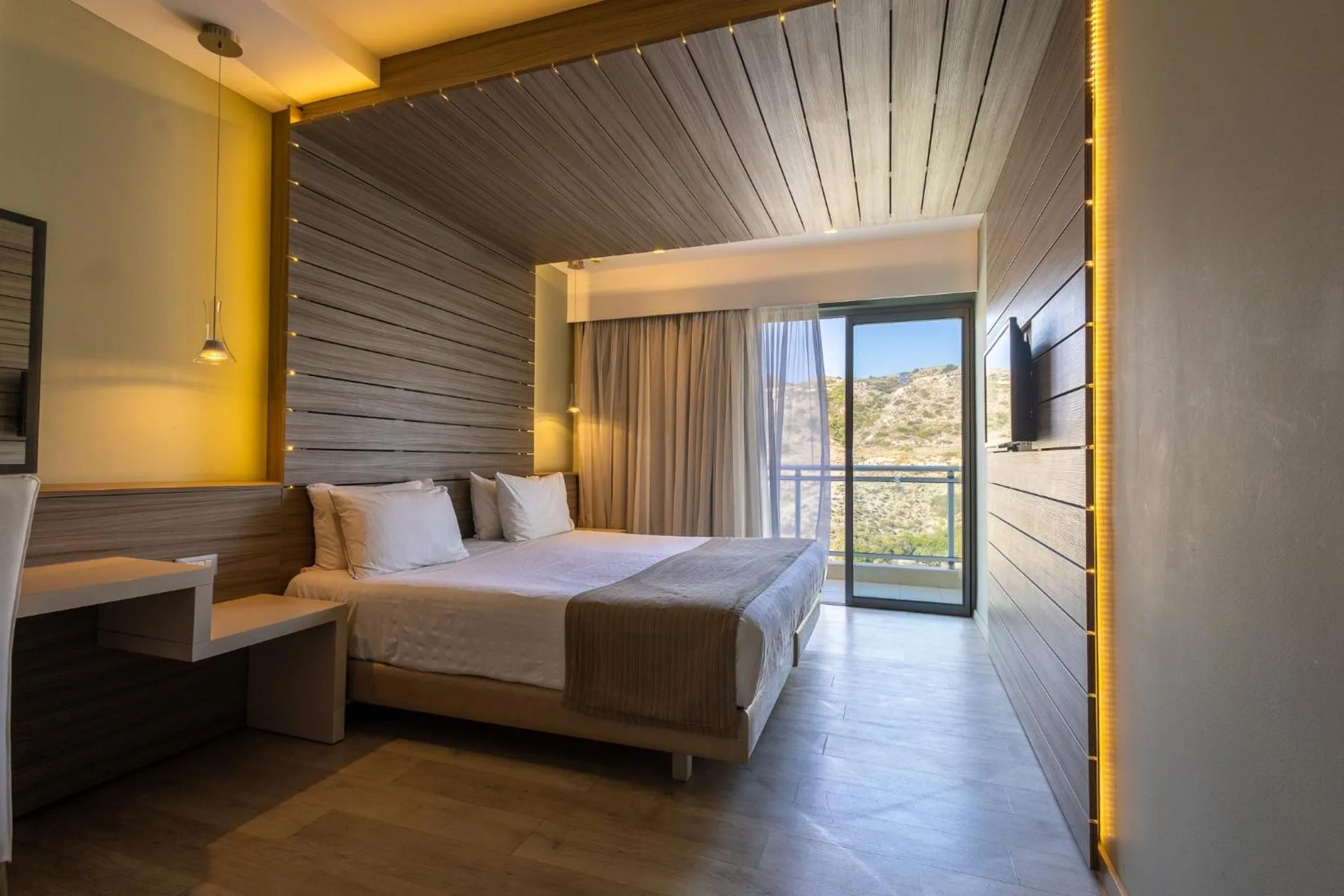 Bedroom, Bed in Pegasos Deluxe Beach Hotel