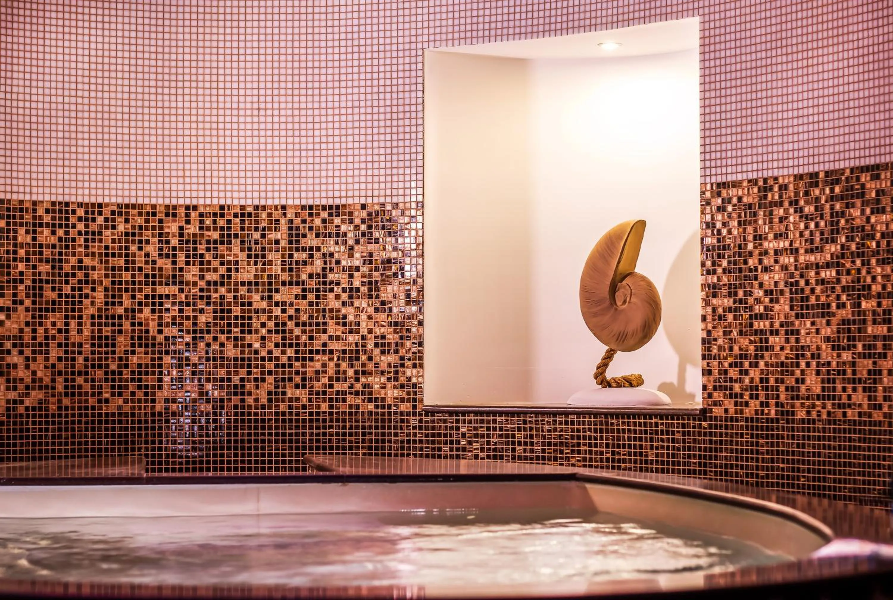 Hot Tub in Pegasos Deluxe Beach Hotel