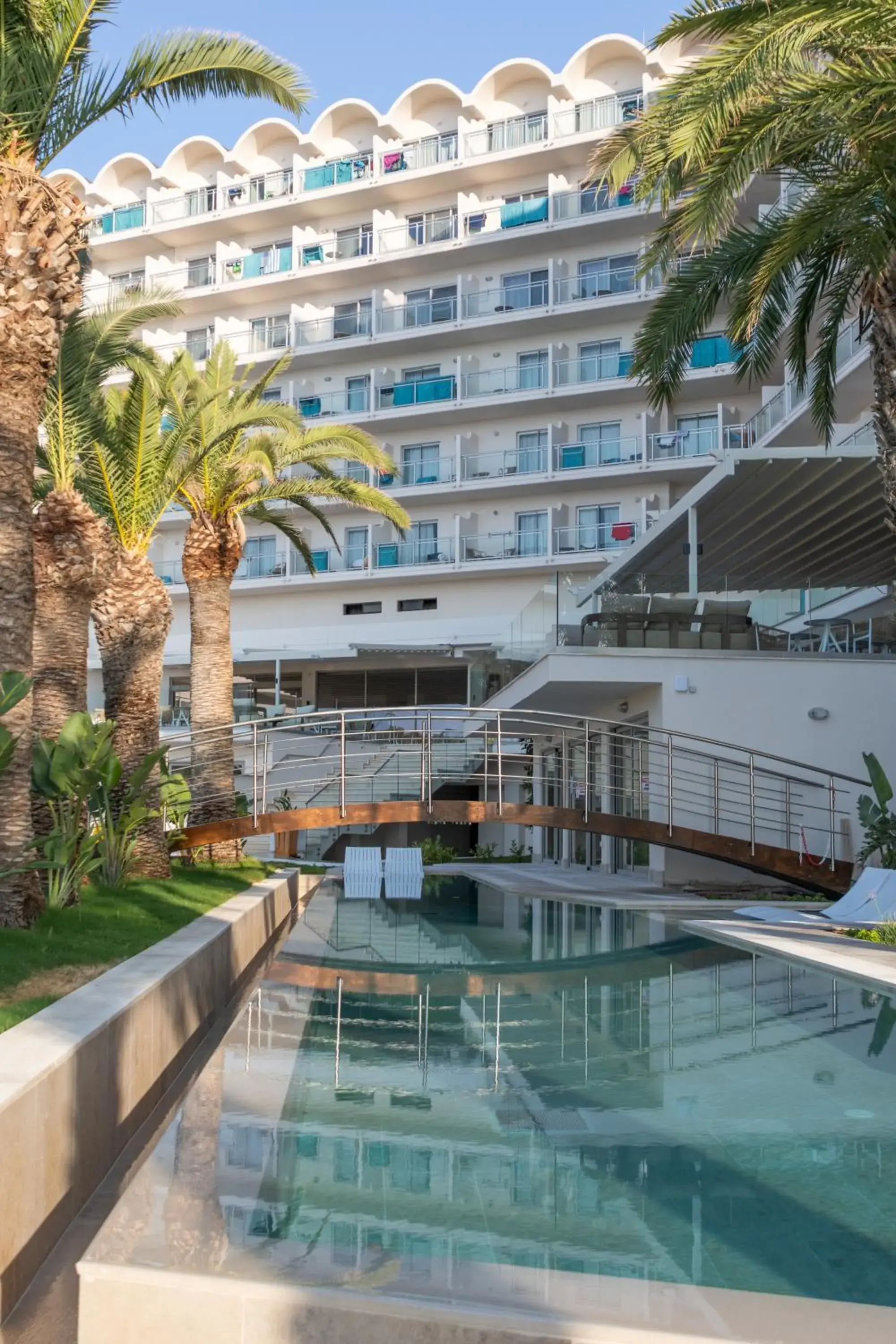Pool view in Pegasos Deluxe Beach Hotel Pool view in Pegasos Deluxe Beach Hotel