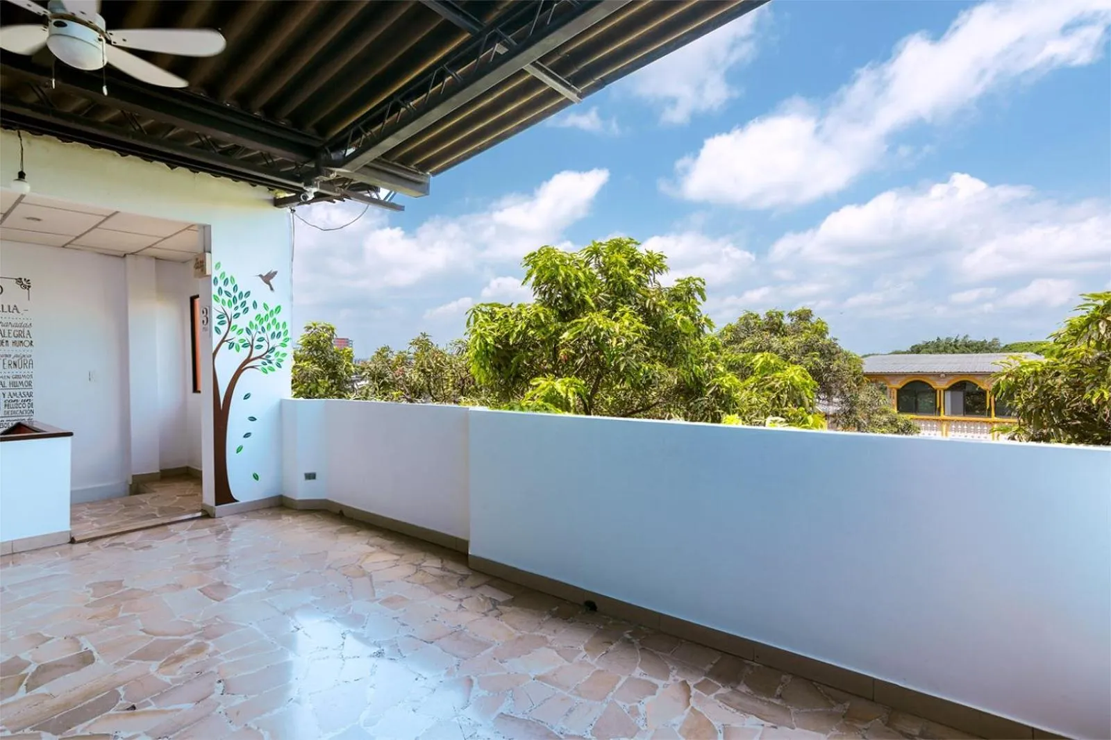 Restaurant/places to eat in Hotel de Alborada