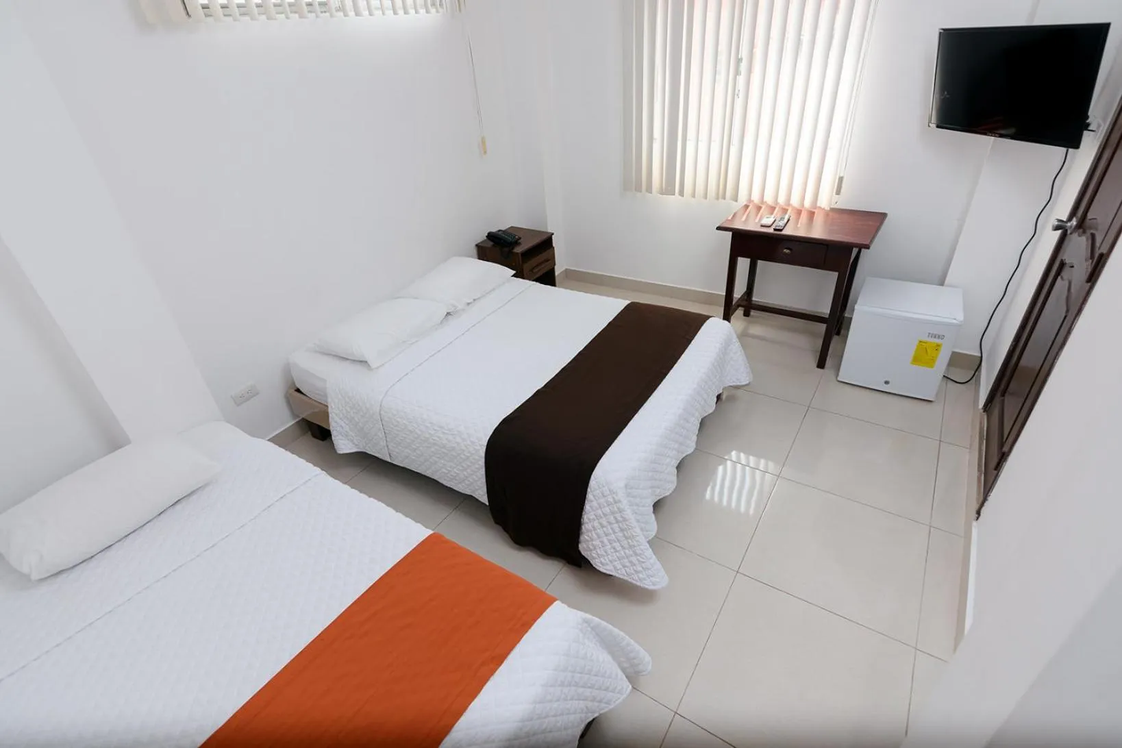 Photo of the whole room, Bed in Hotel de Alborada