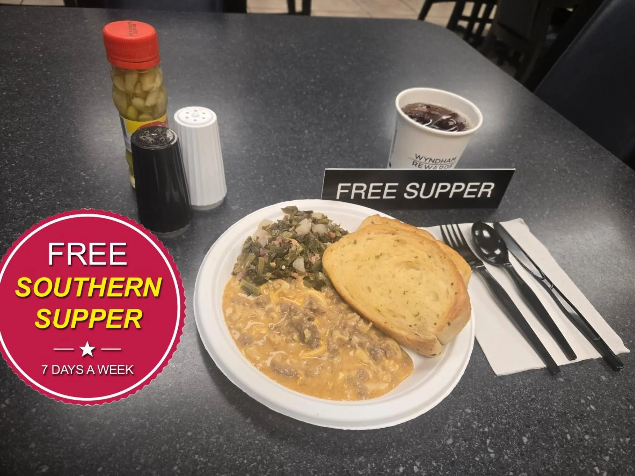 Restaurant/places to eat in Super 8 by Wyndham Lake City