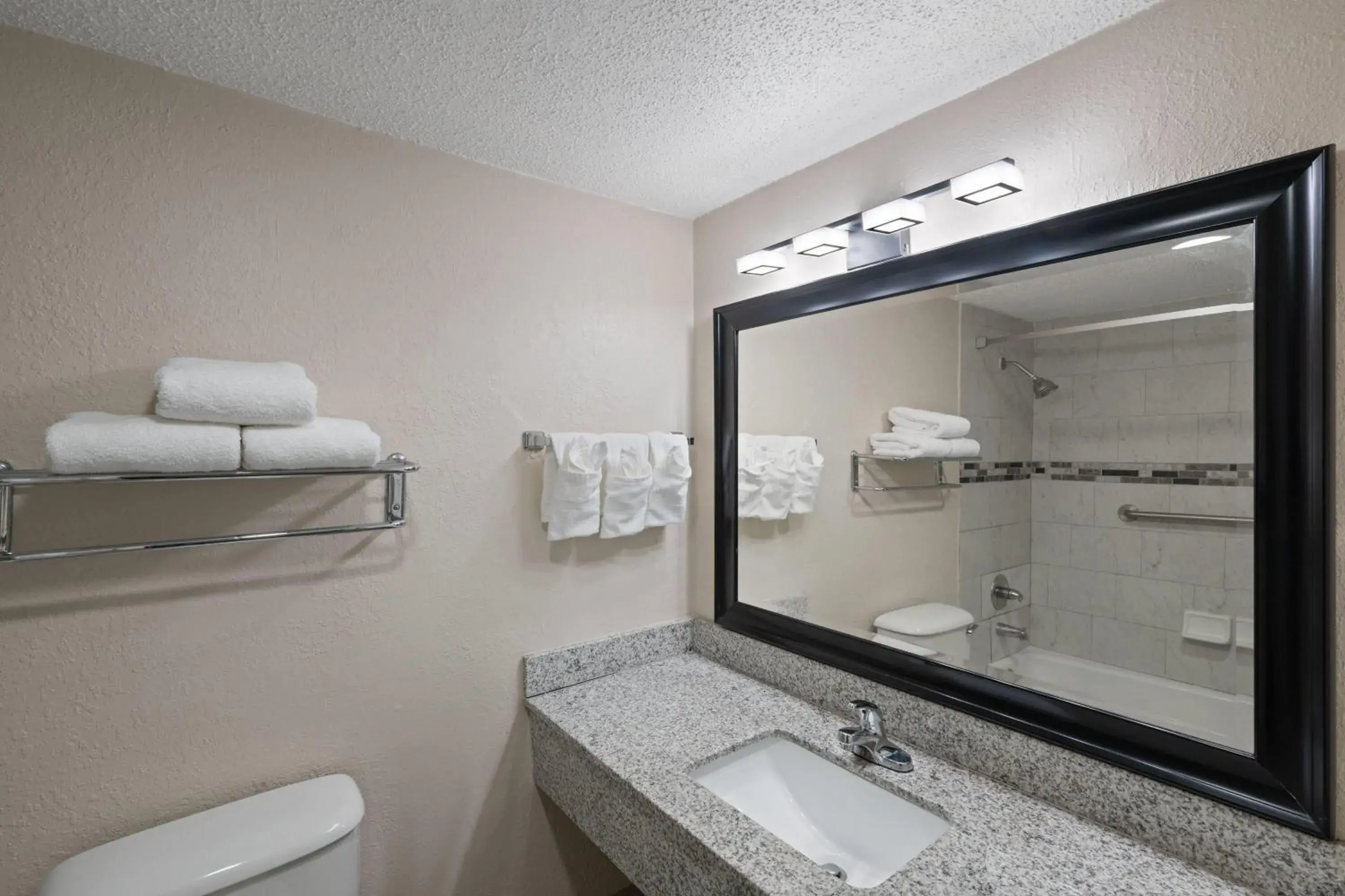 Bathroom in Super 8 by Wyndham Lake City Bathroom in Super 8 by Wyndham Lake City