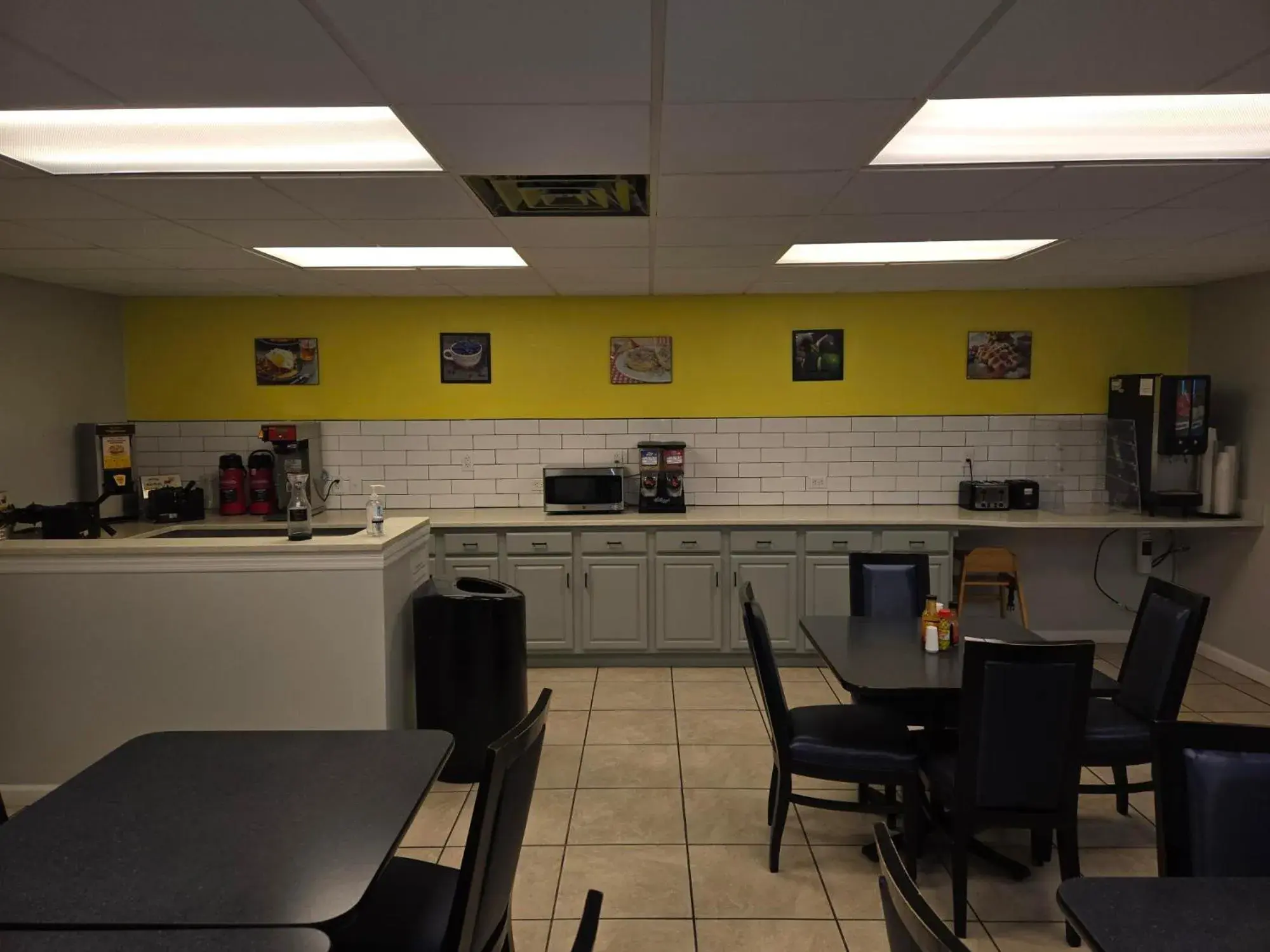 Breakfast in Super 8 by Wyndham Lake City Breakfast in Super 8 by Wyndham Lake City