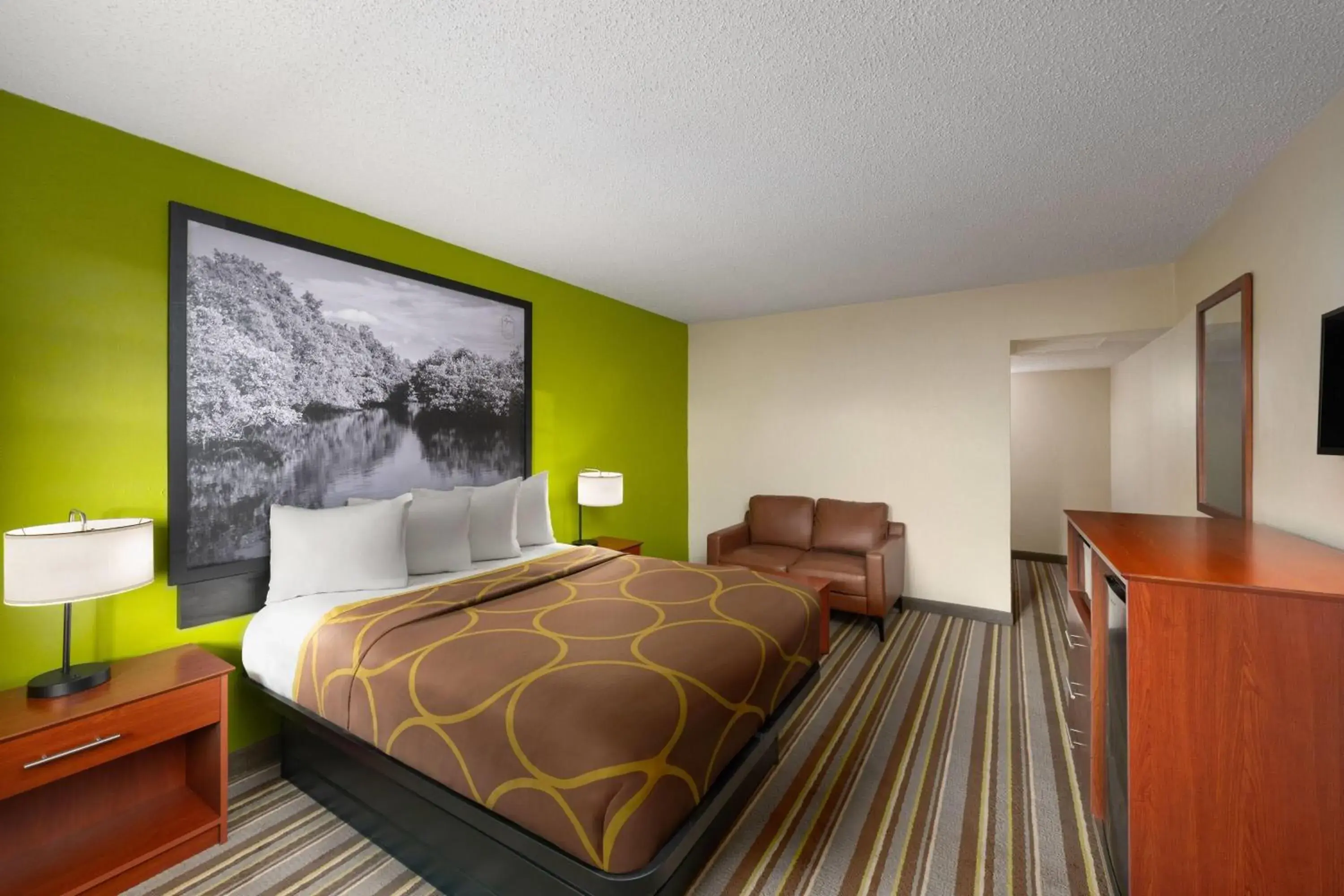 Photo of the whole room, Bed in Super 8 by Wyndham Lake City Photo of the whole room, Bed in Super 8 by Wyndham Lake City