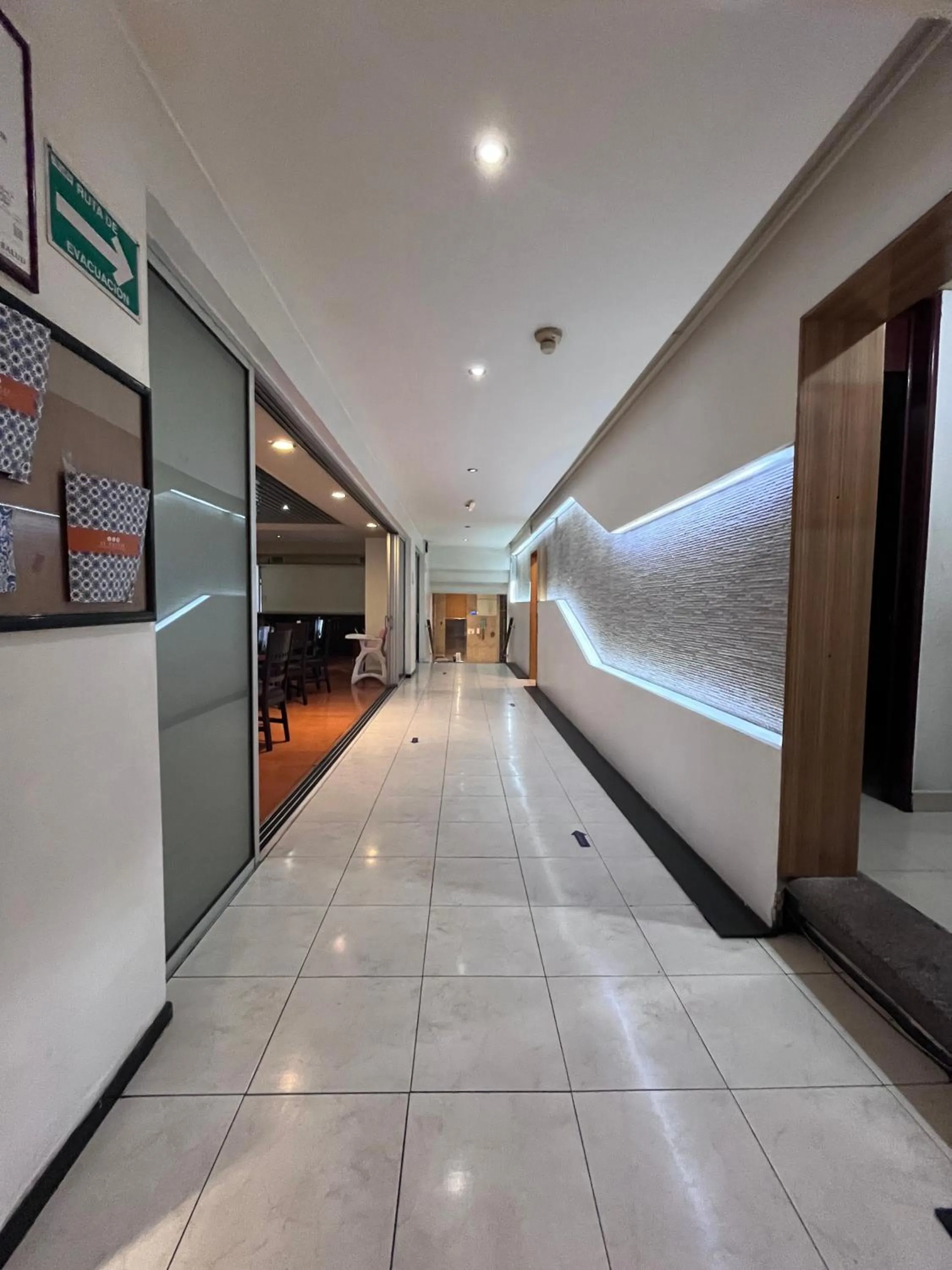 Inner courtyard view in Hotel Gilfer Puebla Centro Histórico