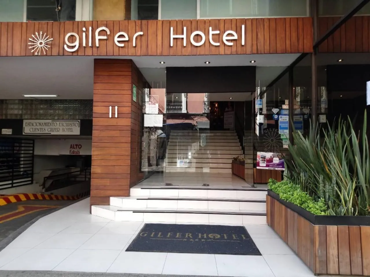 Facade/entrance in Hotel Gilfer Puebla Centro Histórico