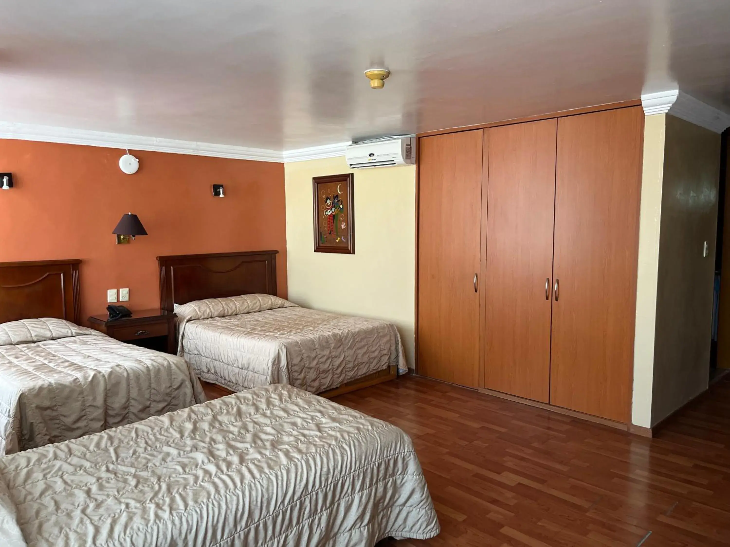 Triple Room in Hotel Gilfer Puebla Centro Histórico Triple Room in Hotel Gilfer Puebla Centro Histórico