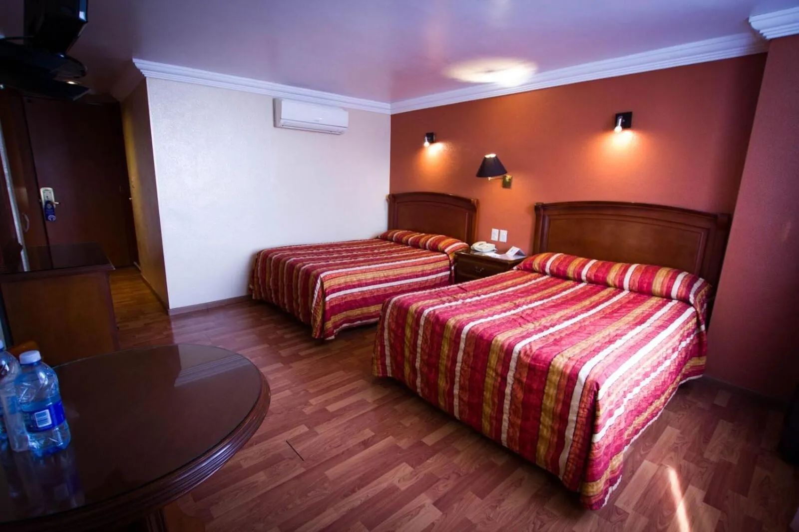 Photo of the whole room, Bed in Hotel Gilfer Puebla Centro Histórico