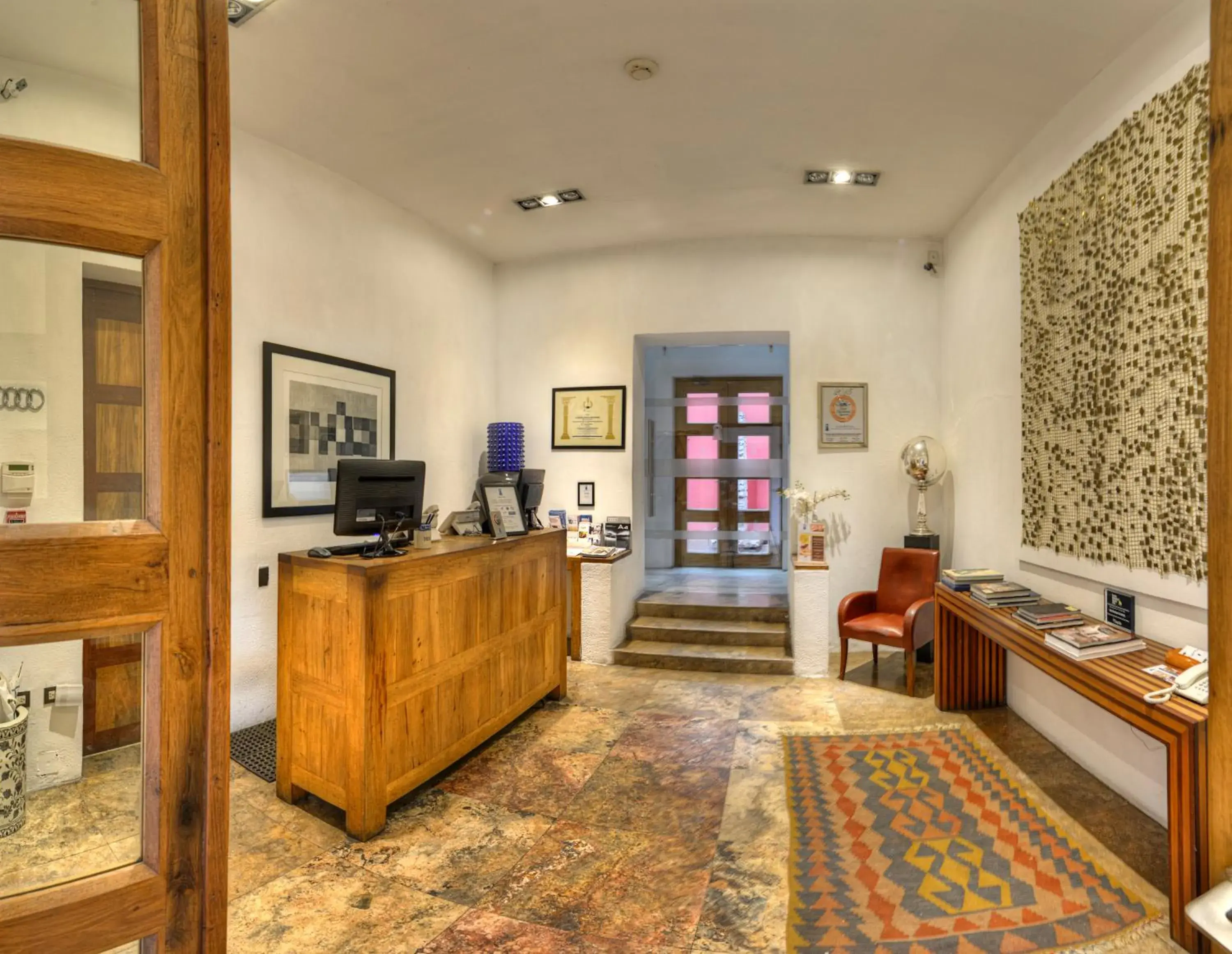 Lobby or reception in Hotel Boutique Casareyna Lobby or reception in Hotel Boutique Casareyna