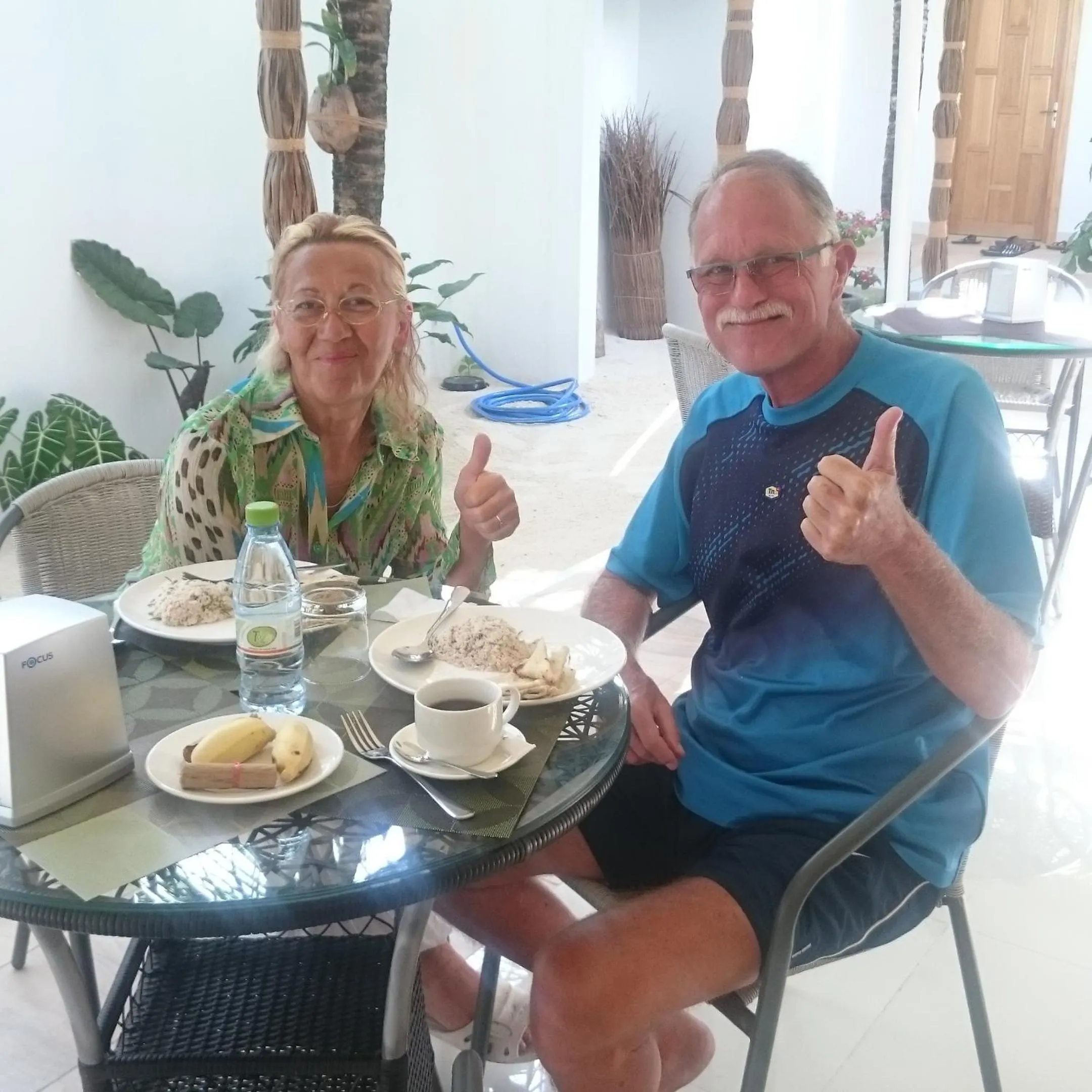 Restaurant/places to eat in Karaa Village