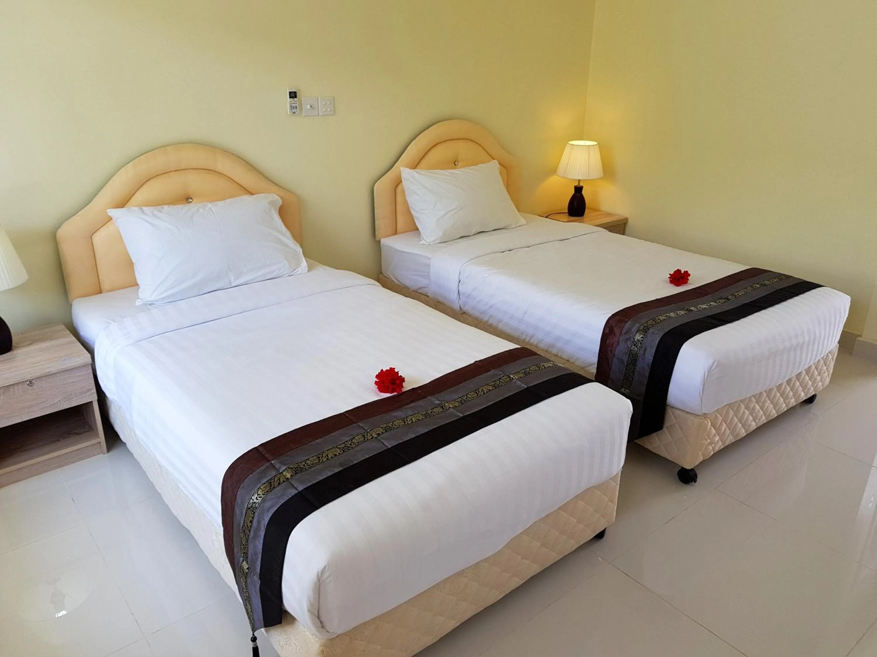 Bedroom, Bed in Karaa Village