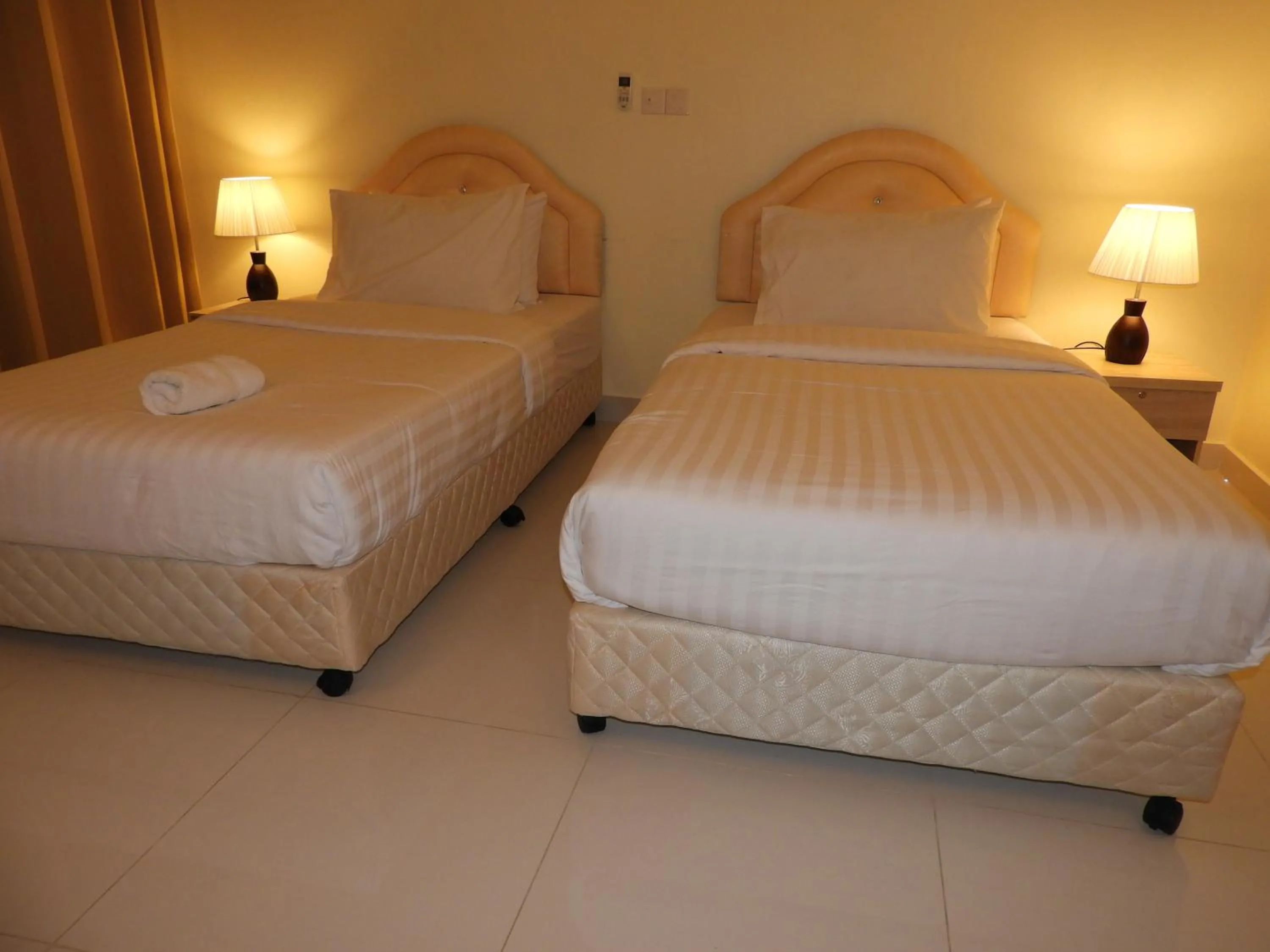 Photo of the whole room, Bed in Karaa Village