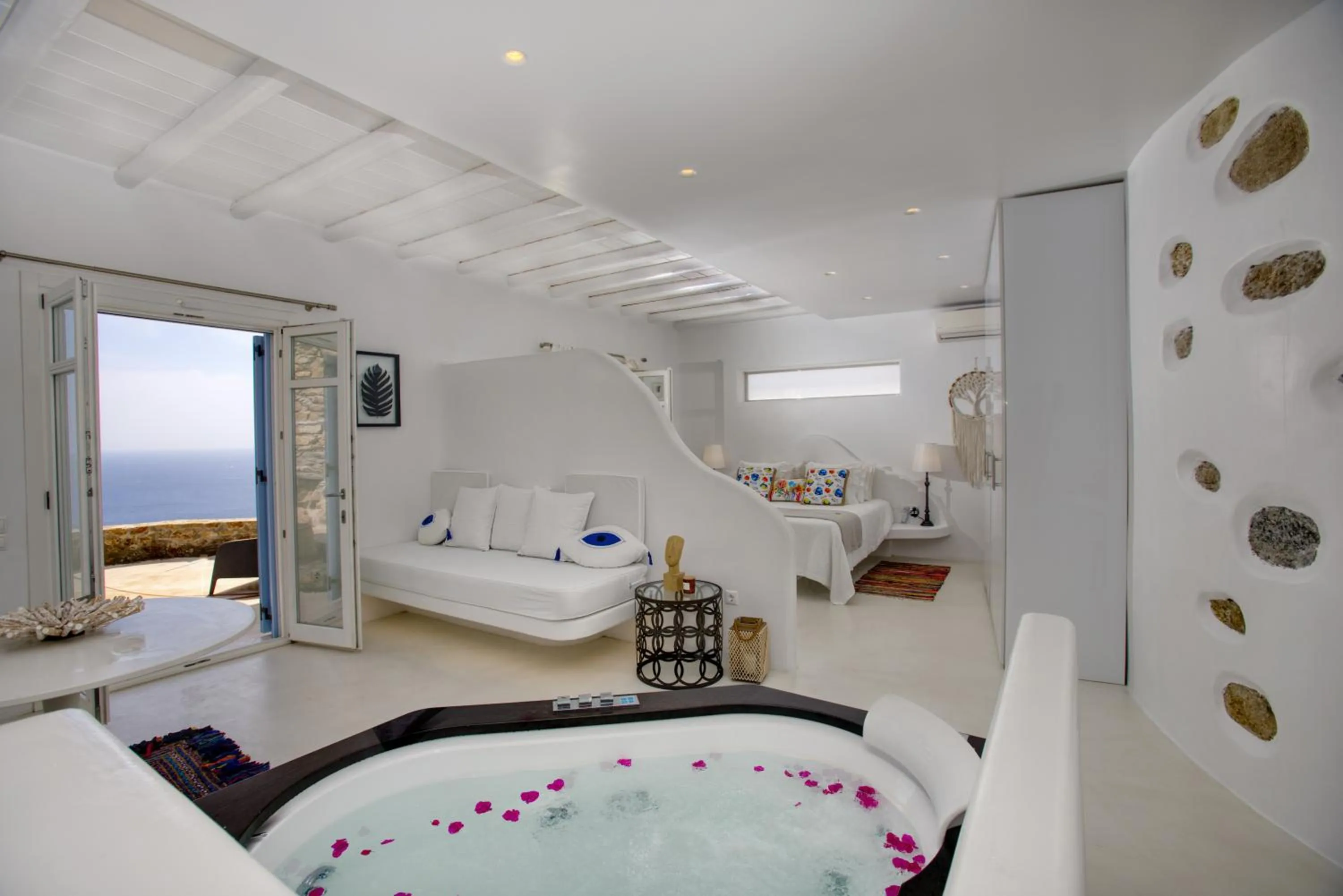 Photo of the whole room in Diana Villa Mykonos