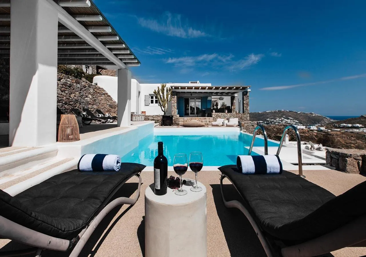 Swimming pool in Diana Villa Mykonos