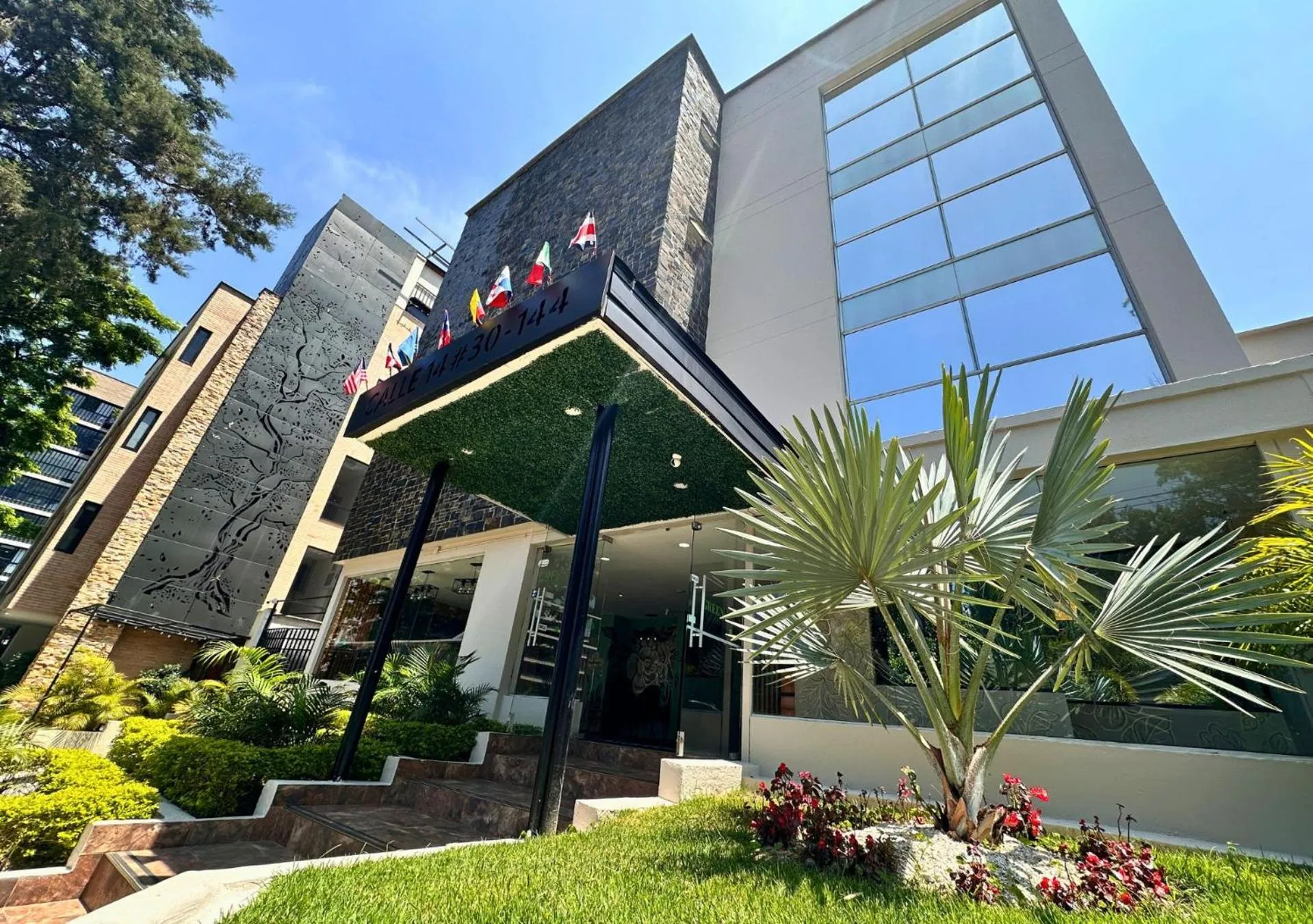 Greenview Medellin By St Hoteles