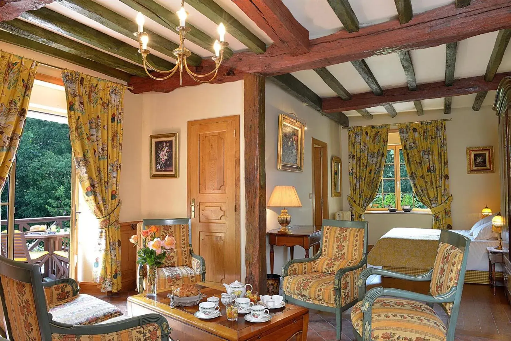 Suite in Hostellerie de la Motte jean Suite in Hostellerie de la Motte jean