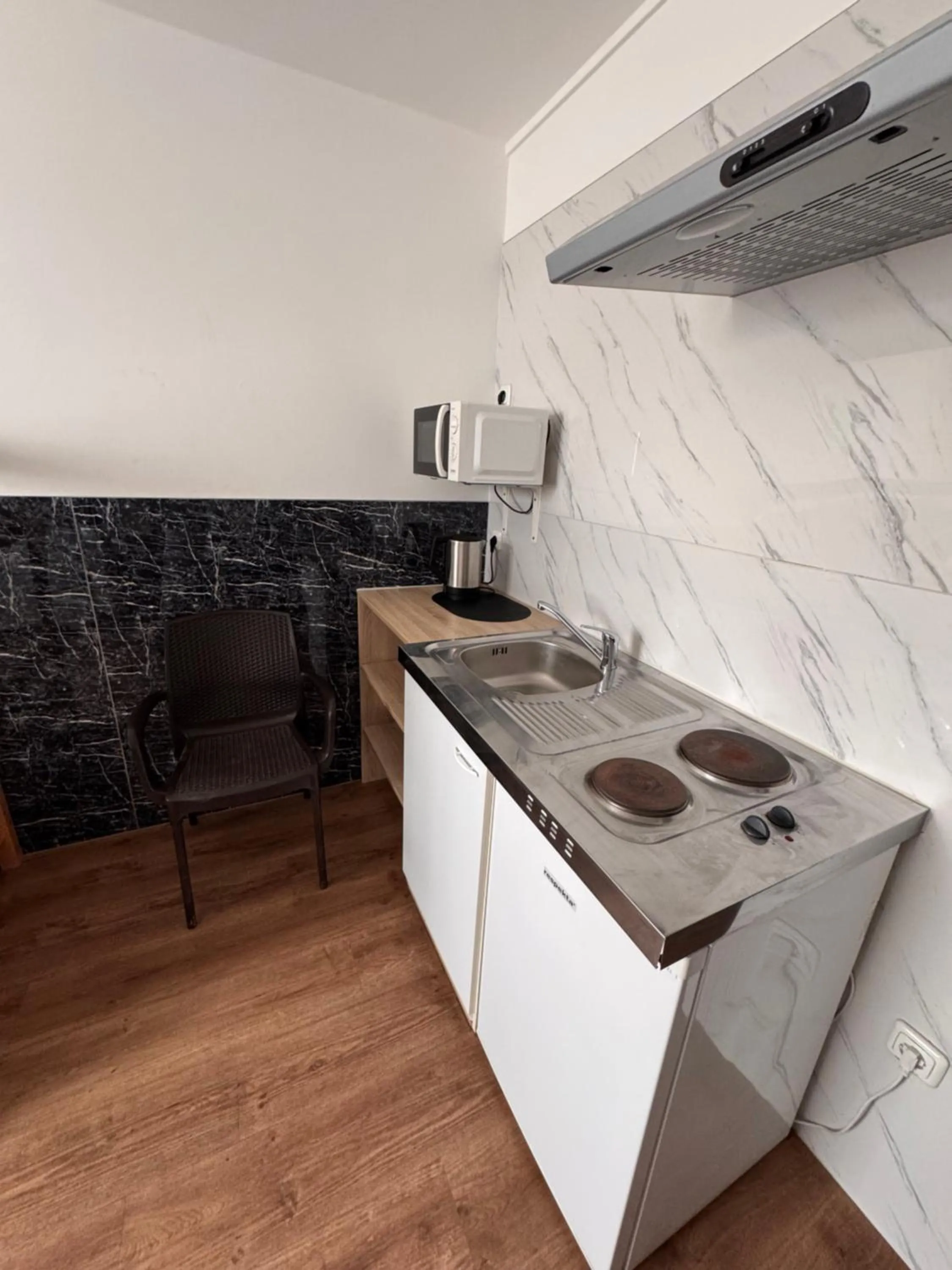 Kitchen or kitchenette in F Hotel 24h Check-In