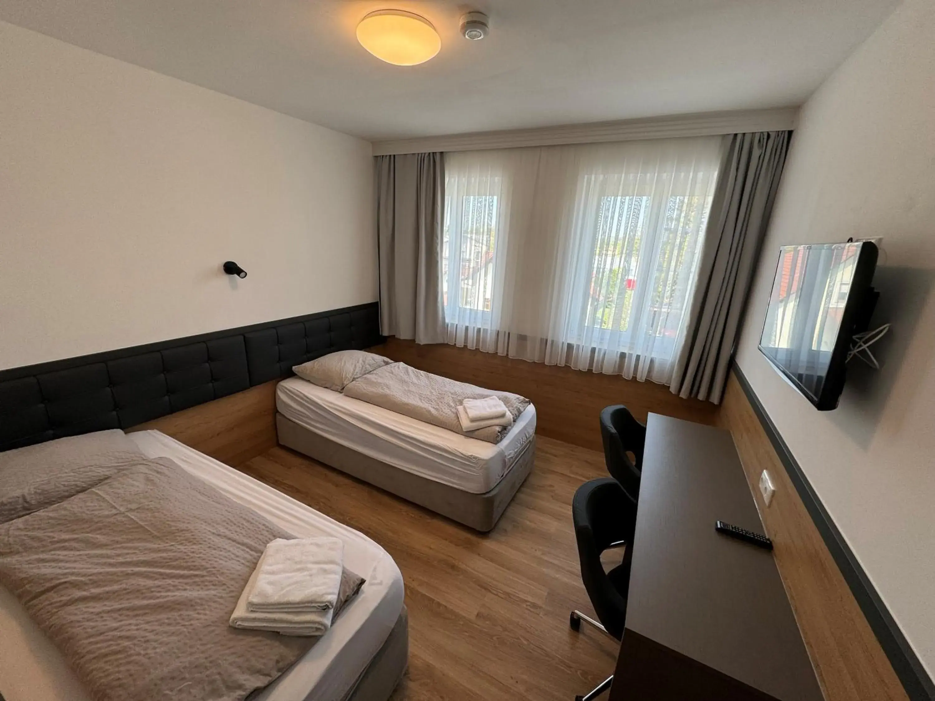 Standard Twin Room in F Hotel 24h Check-In Standard Twin Room in F Hotel 24h Check-In