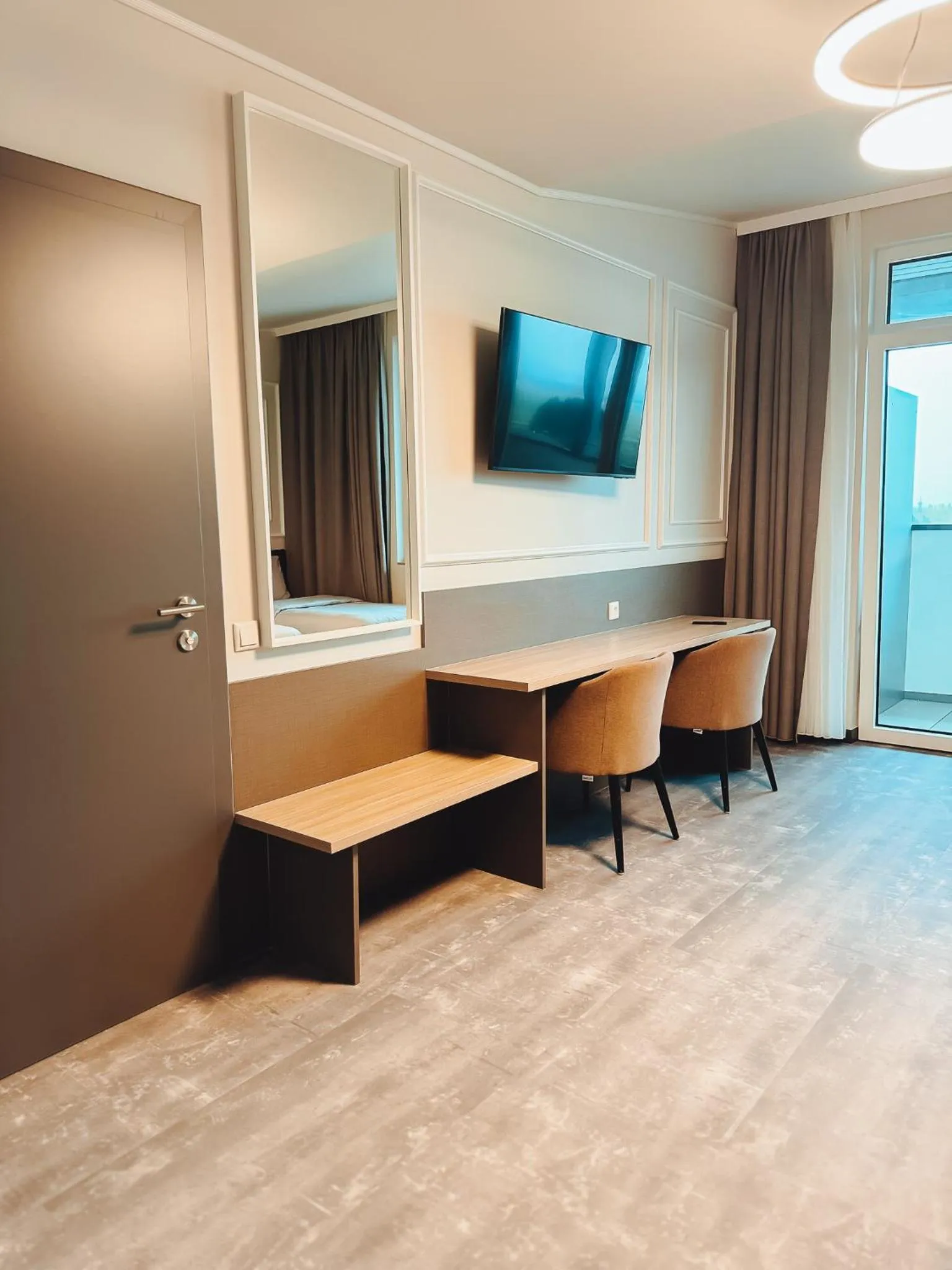 TV and multimedia in F Hotel 24h Check-In