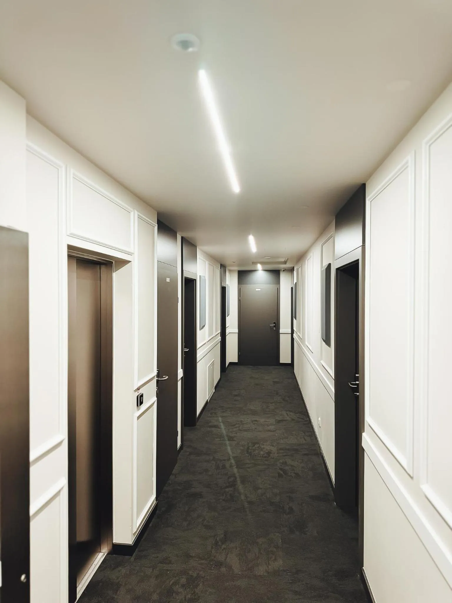 Decorative detail in F Hotel 24h Check-In