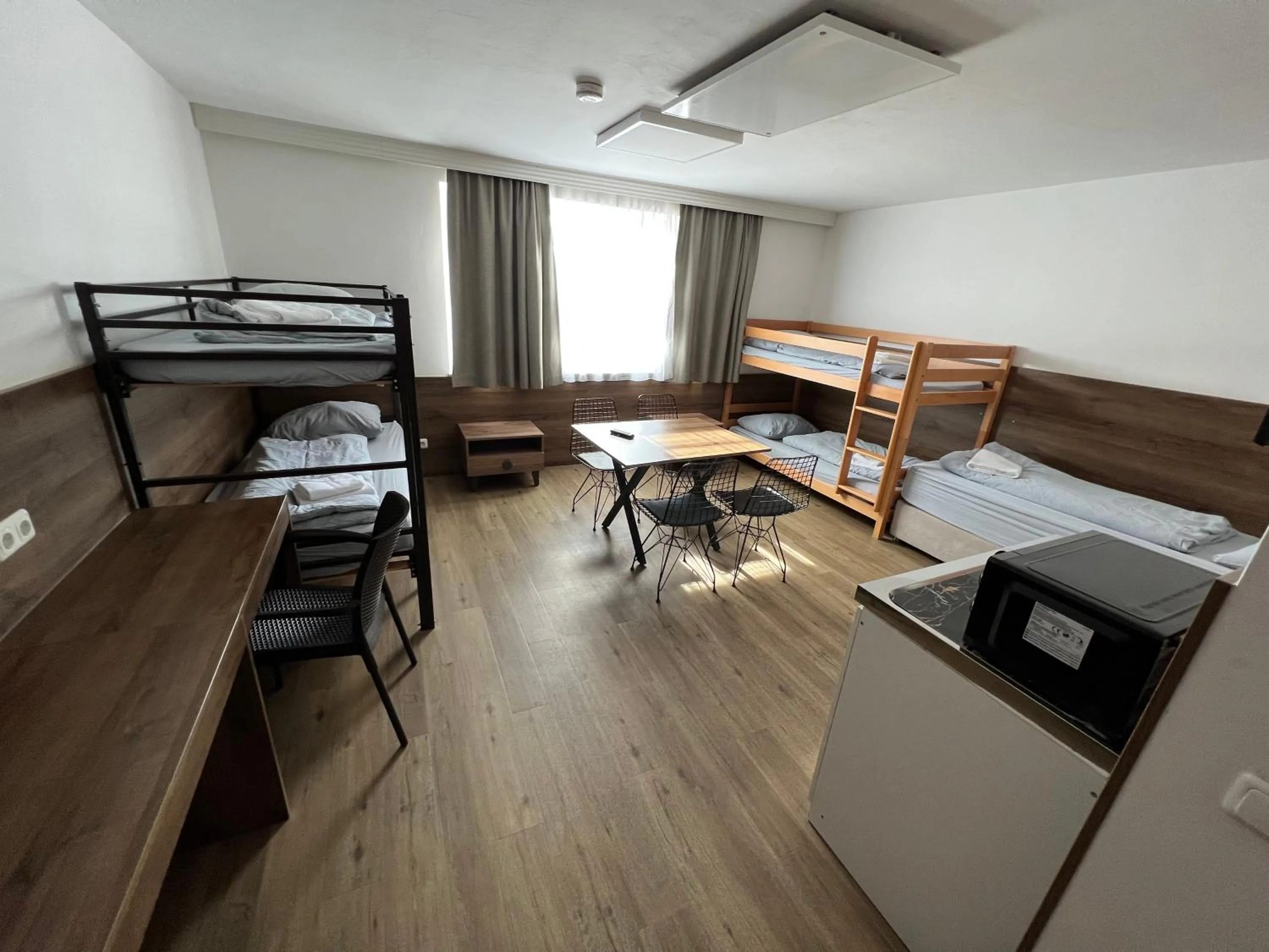 Bed in F Hotel 24h Check-In