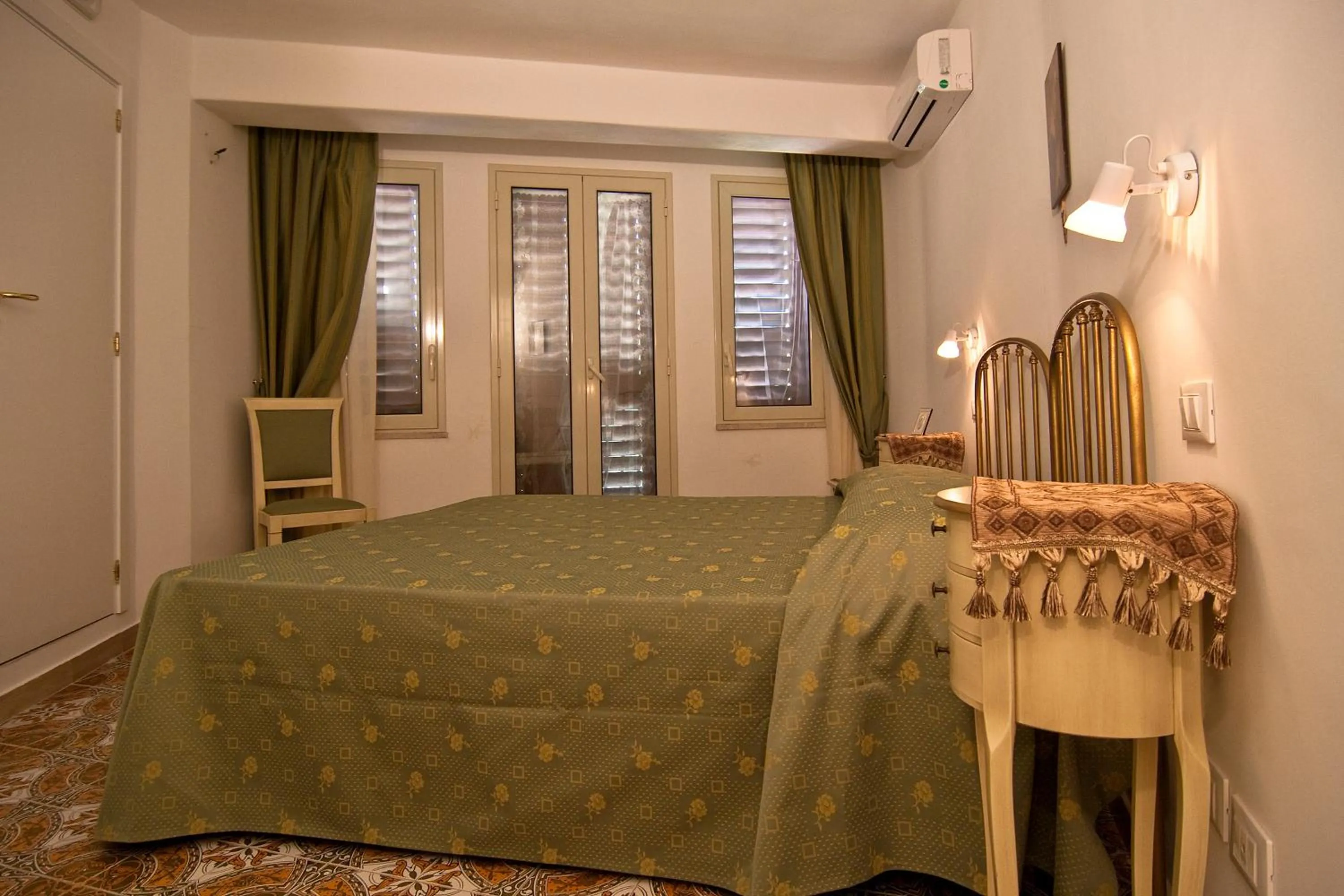 Photo of the whole room in B&B U Palmentu