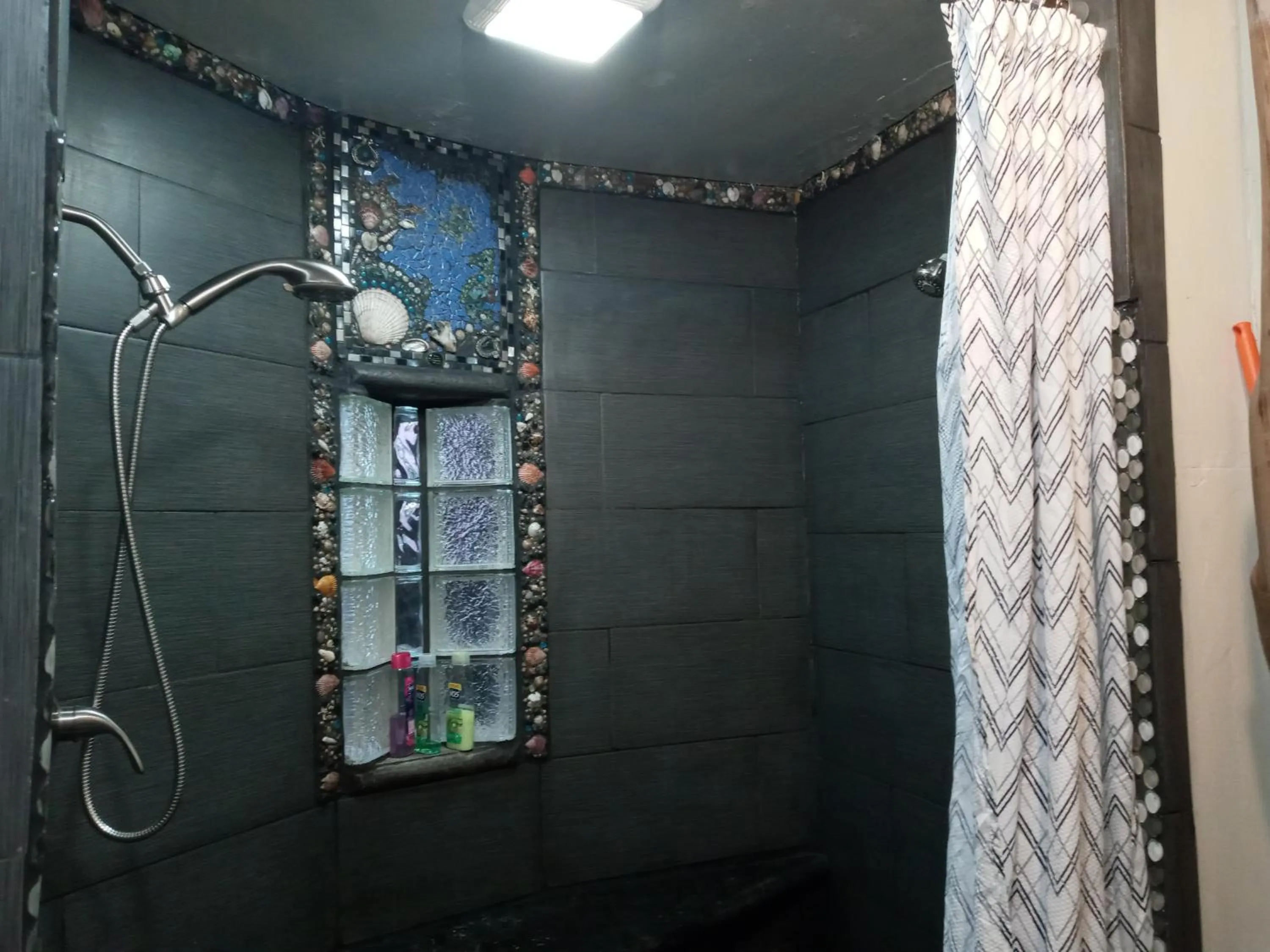 Shower in Aloha Crater Lodge