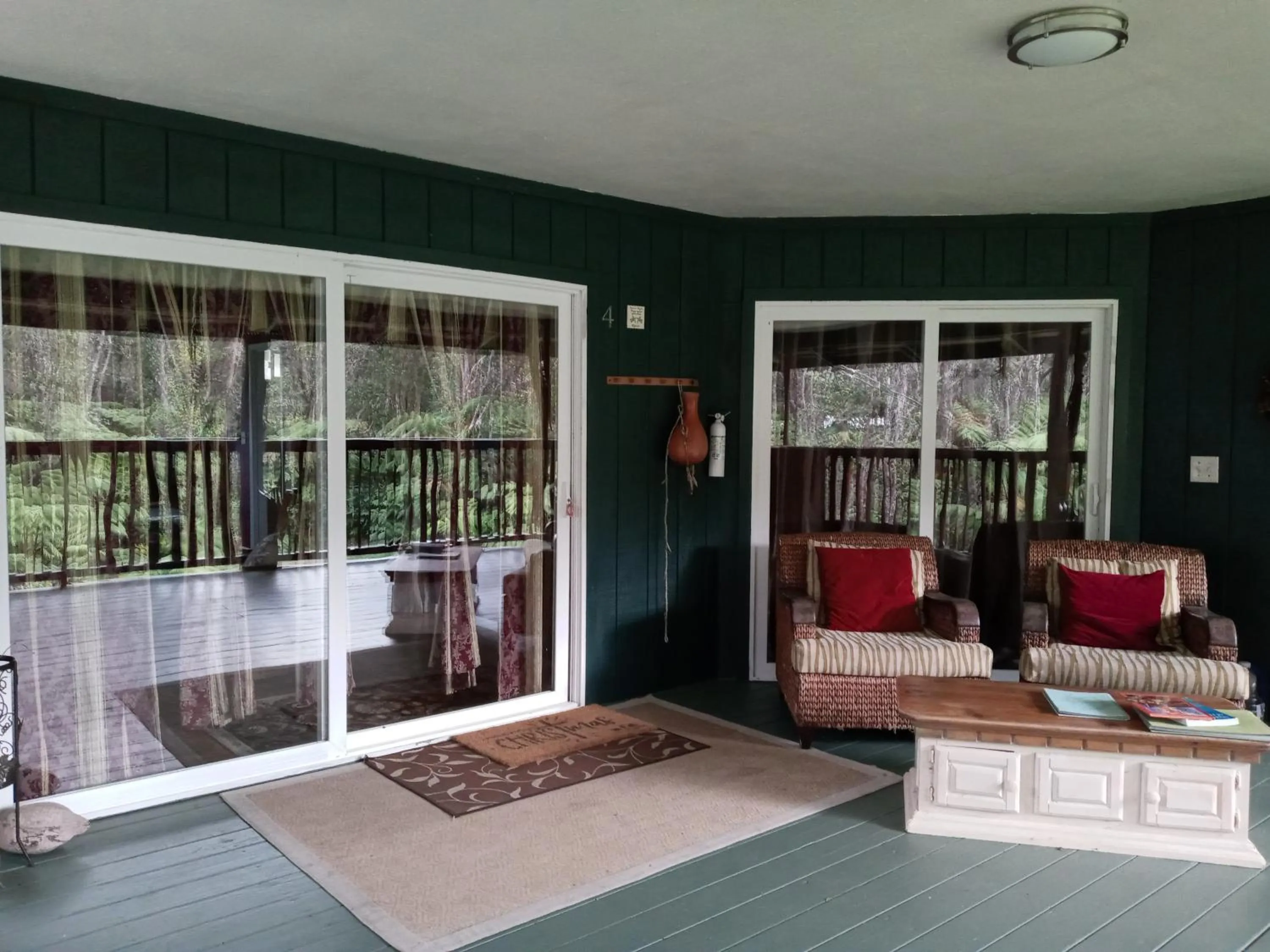 Patio in Aloha Crater Lodge