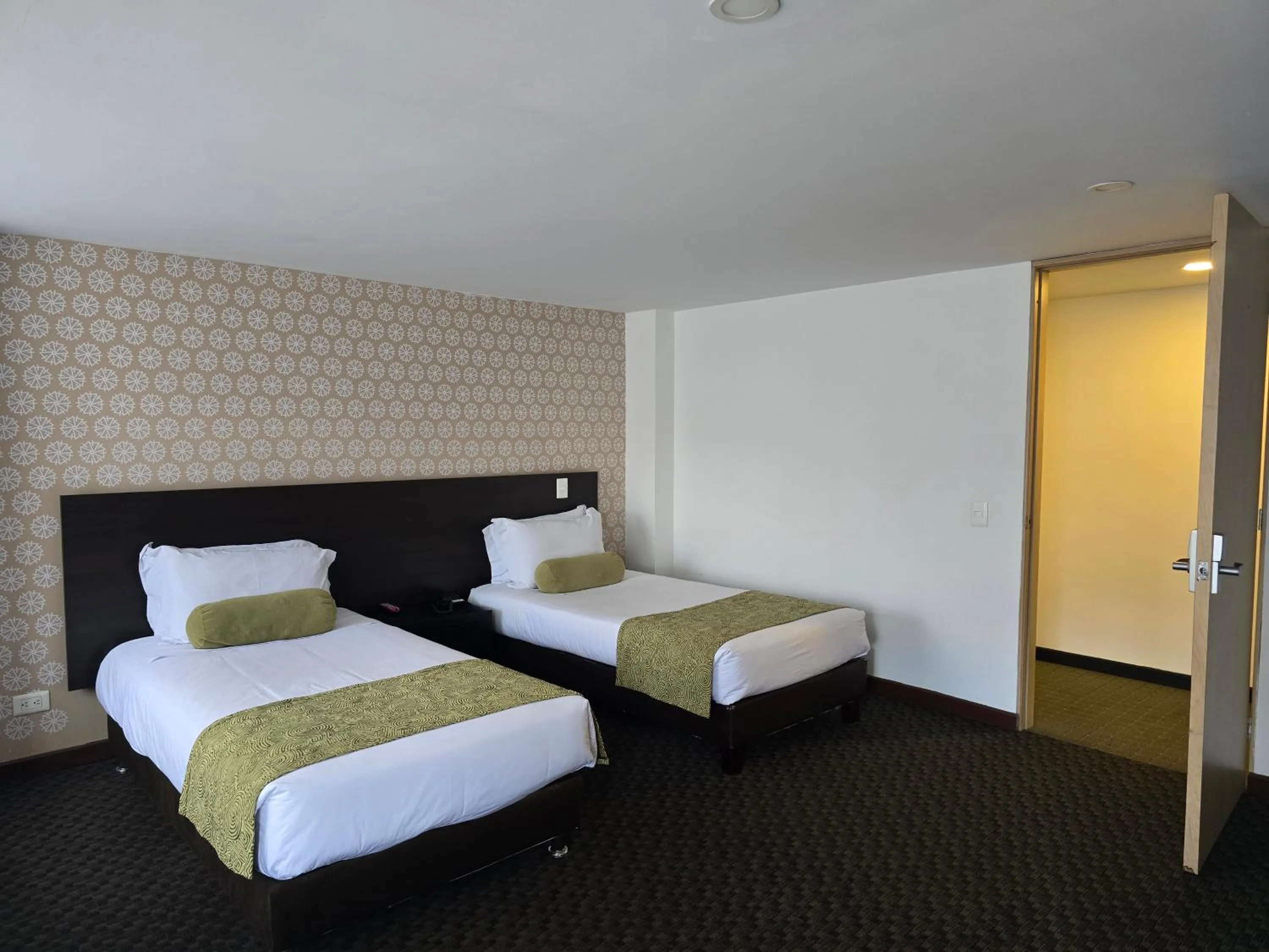 Bed in Hotel Castellana 95 Bogota By Hoteles Confort 80