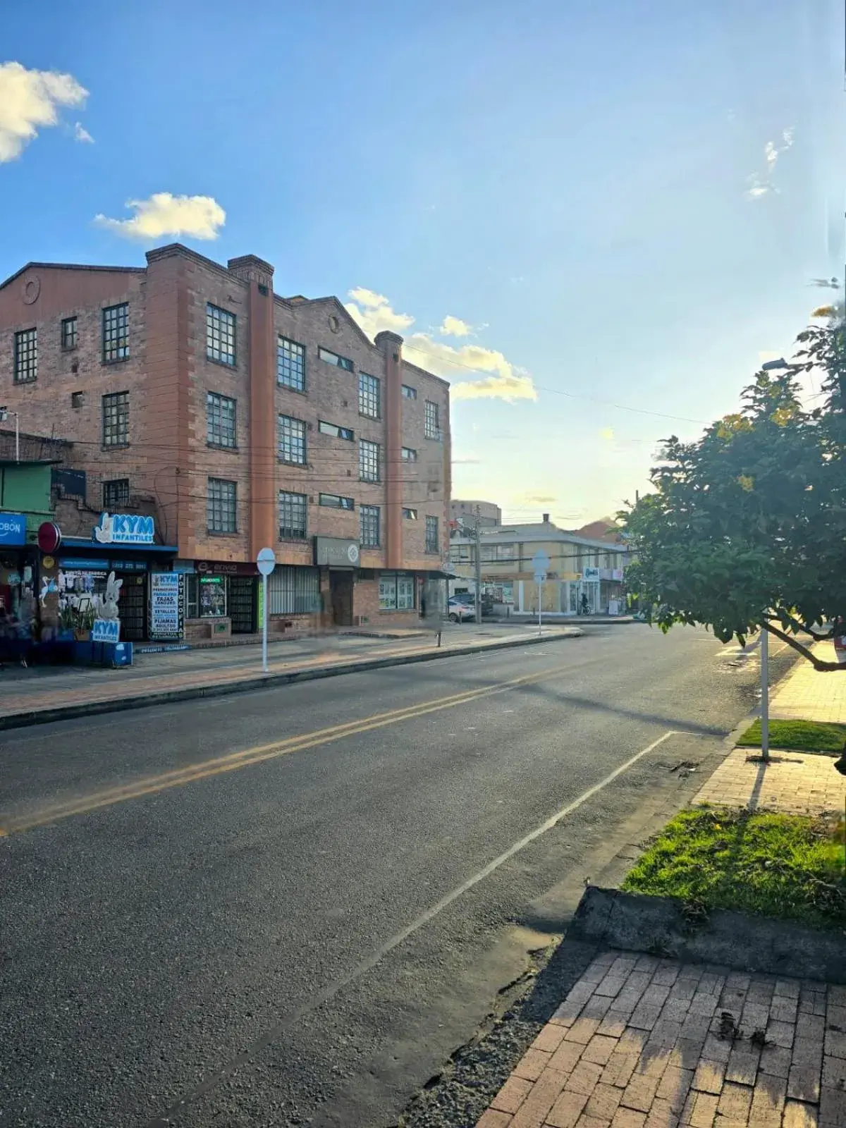 Property building in Hotel Castellana 95 Bogota By Hoteles Confort 80 Property building in Hotel Castellana 95 Bogota By Hoteles Confort 80