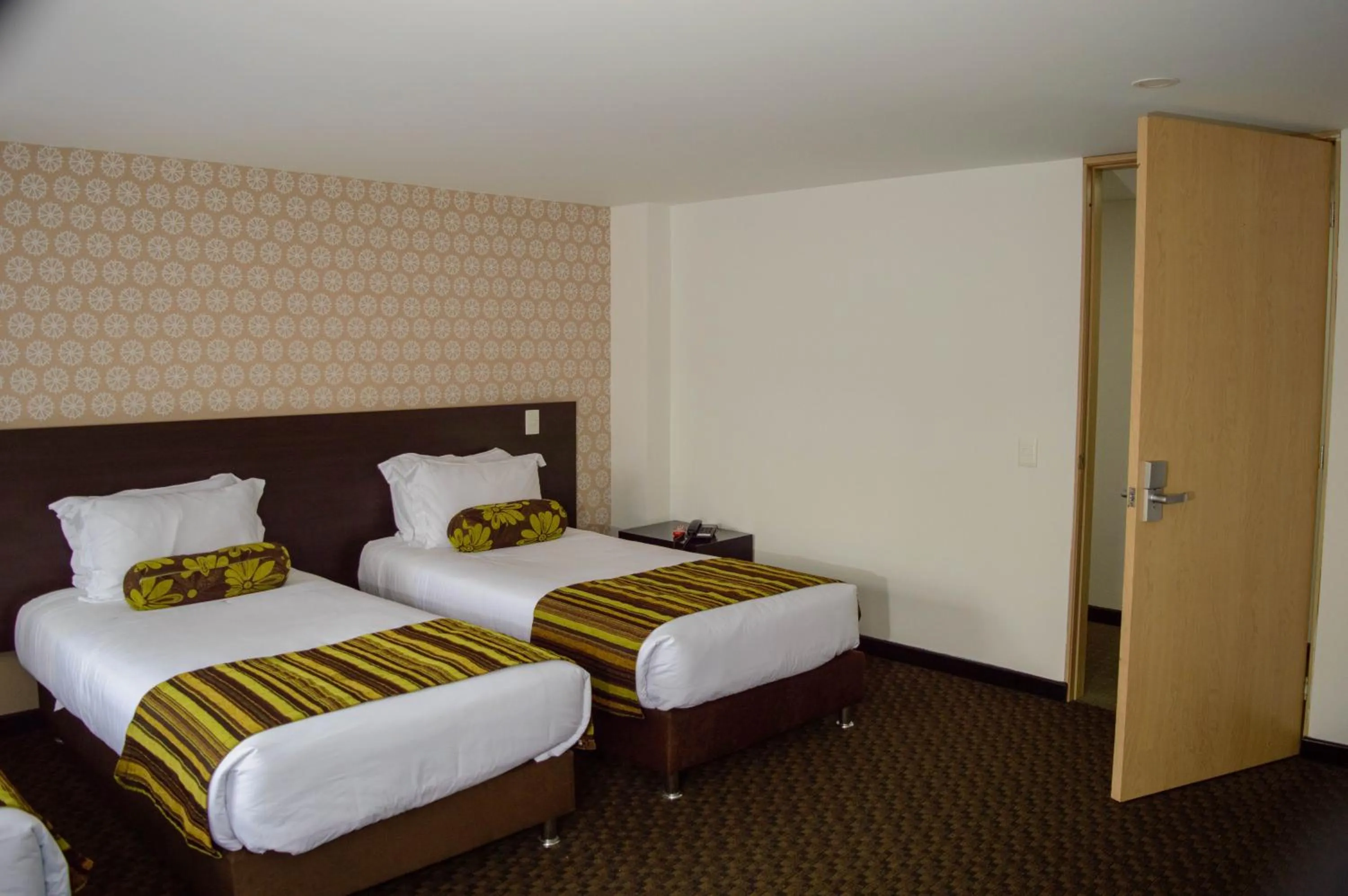 Bed in Hotel Castellana 95 Bogota By Hoteles Confort 80