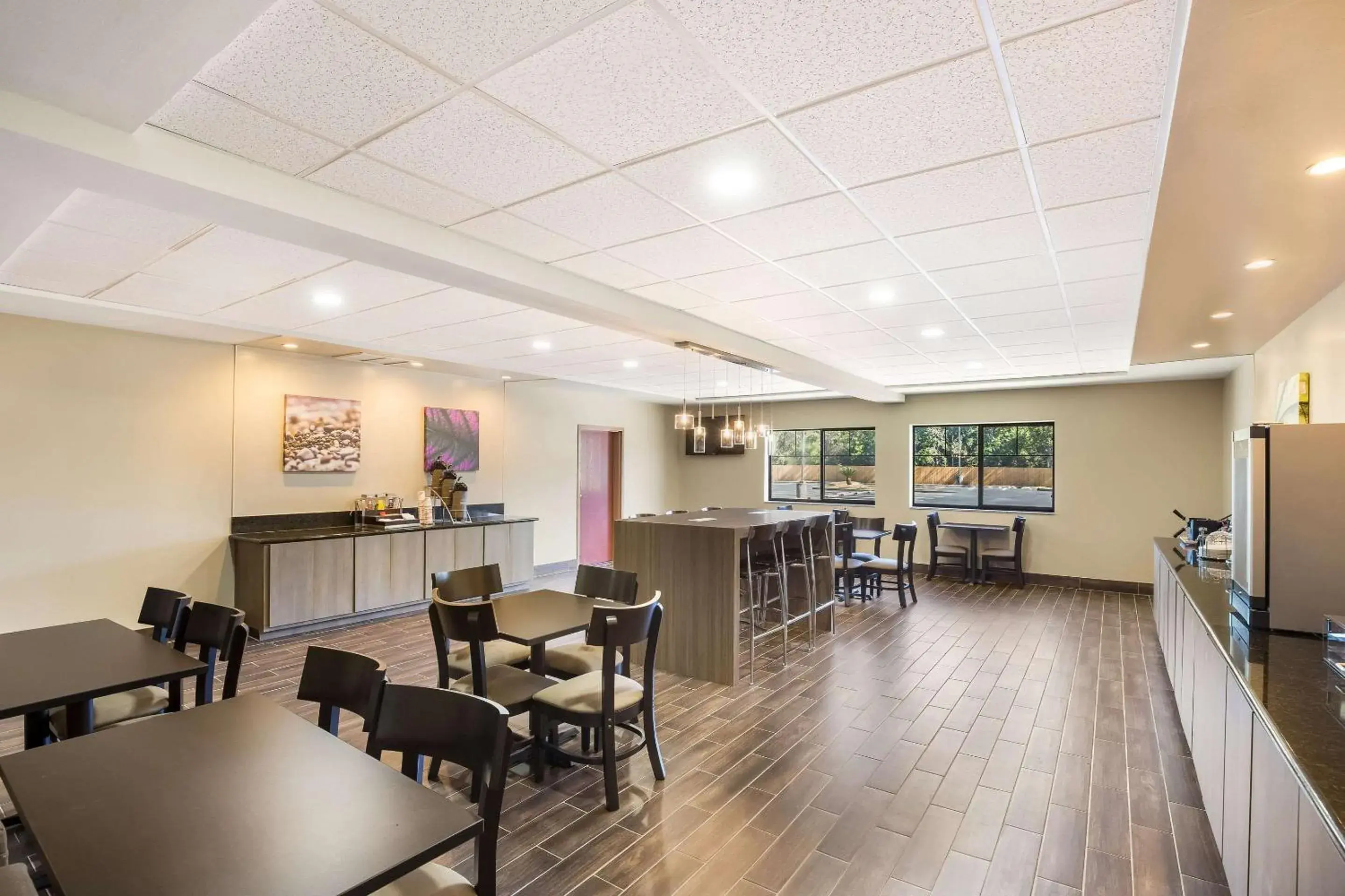 Breakfast in Sleep Inn & Suites North Mobile Saraland Breakfast in Sleep Inn & Suites North Mobile Saraland