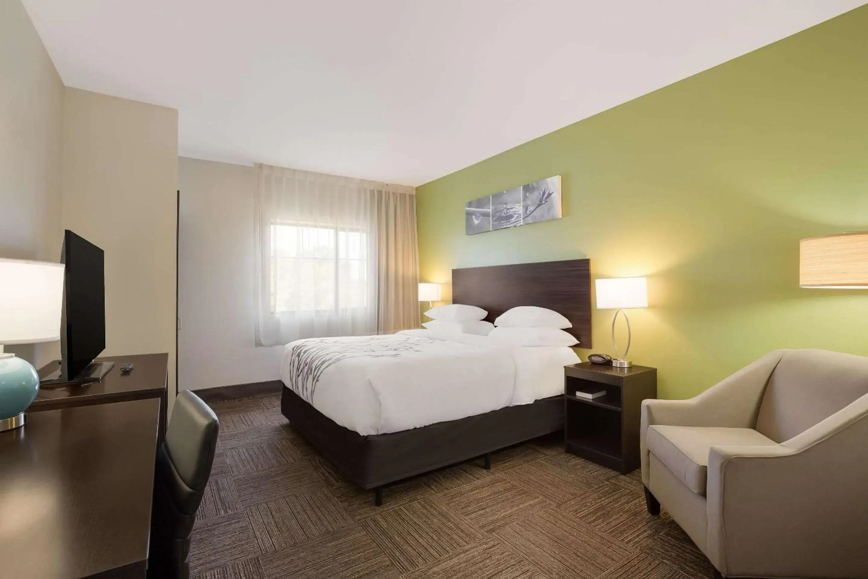 Bedroom, Bed in Sleep Inn & Suites North Mobile Saraland Bedroom, Bed in Sleep Inn & Suites North Mobile Saraland