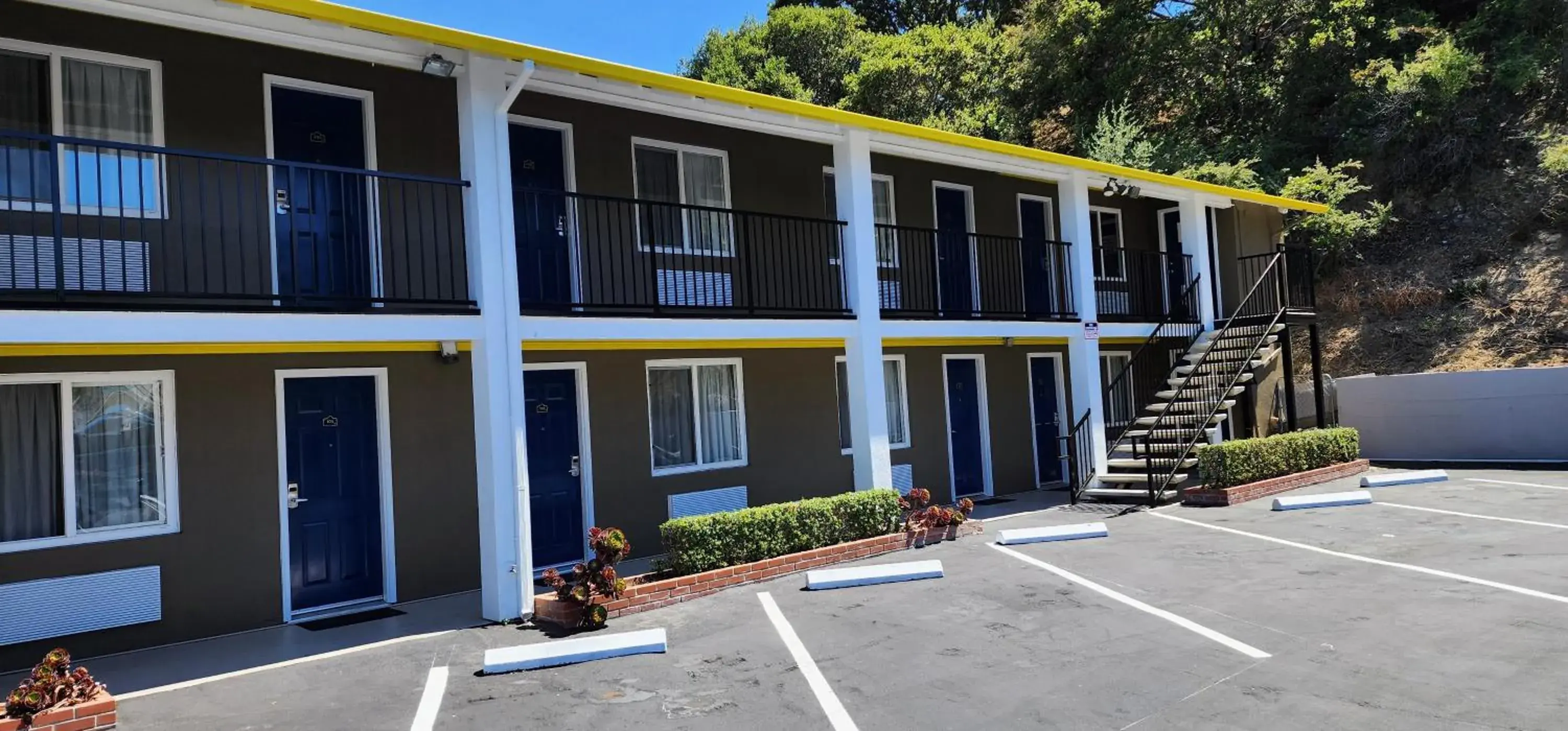 Property building in Hotel Belmont Property building in Hotel Belmont