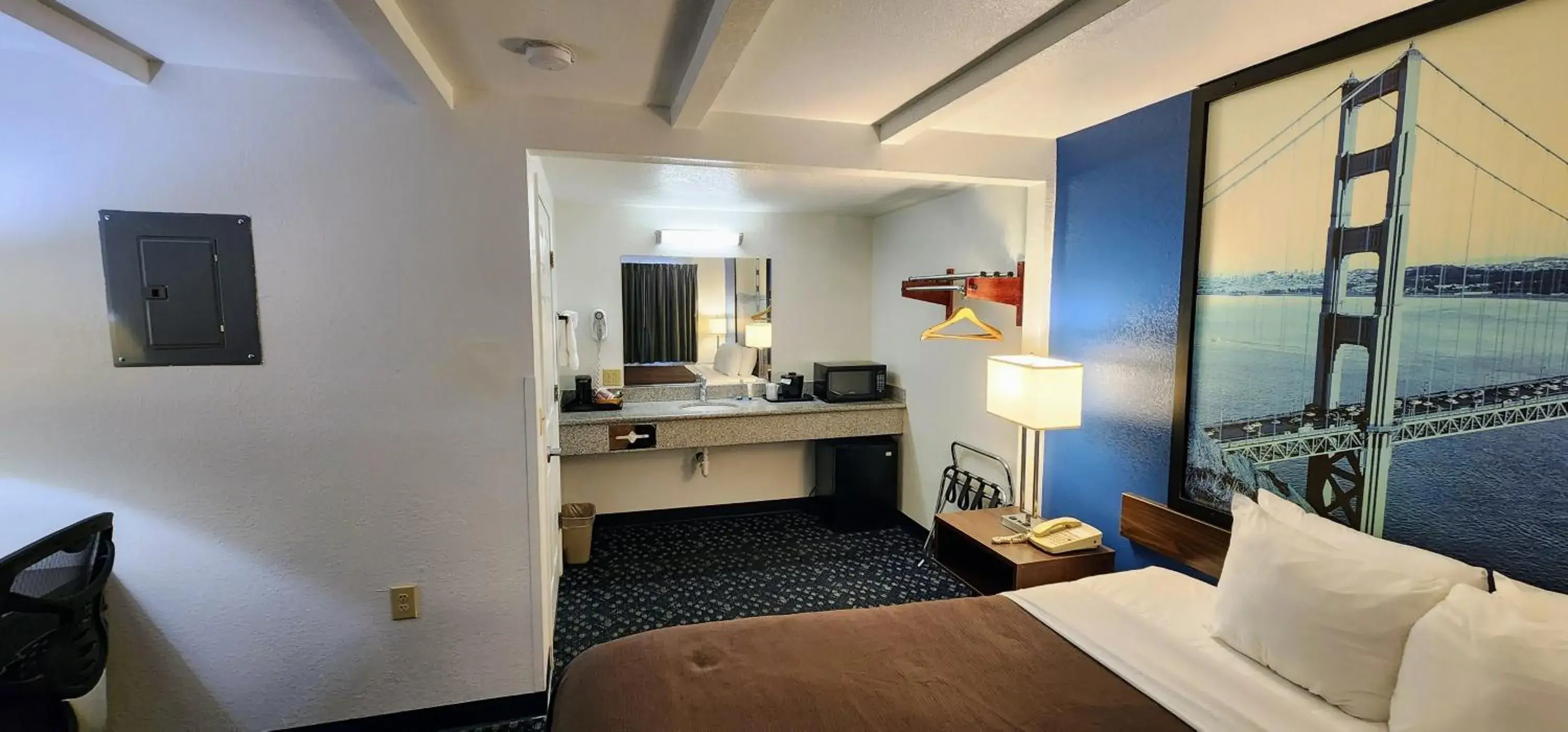 Photo of the whole room in Hotel Belmont Photo of the whole room in Hotel Belmont