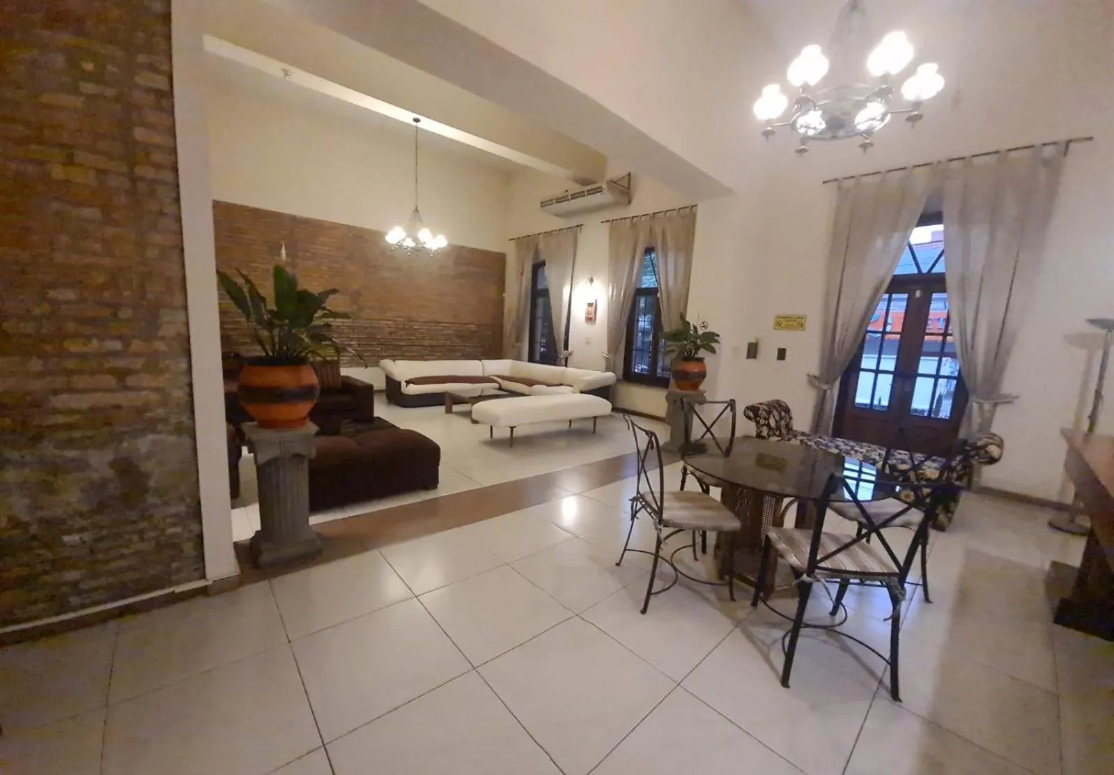 Bed in Asuncion Palace