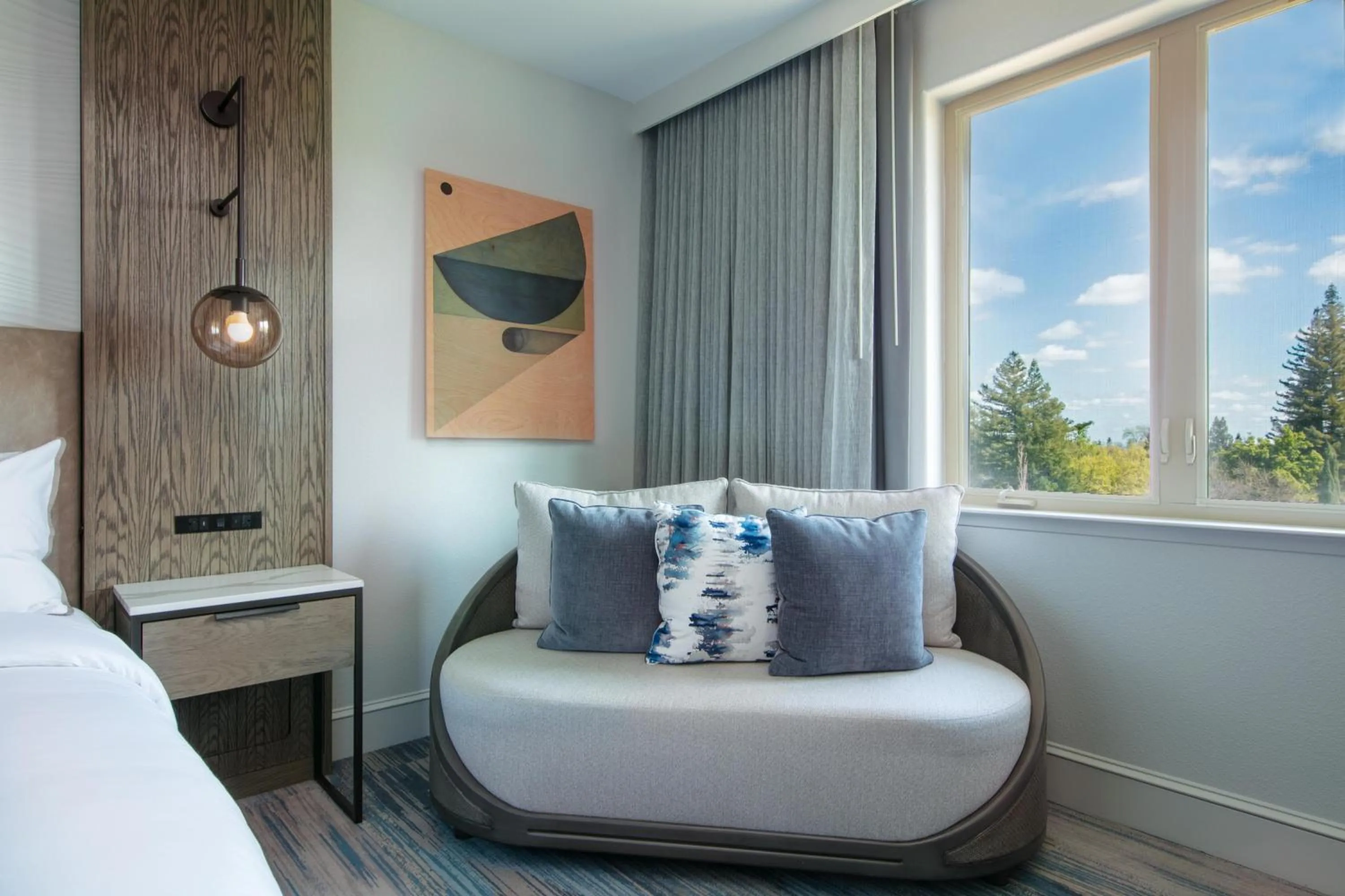 Bedroom, Bed in The Westin Sacramento Riverfront Hotel & Spa