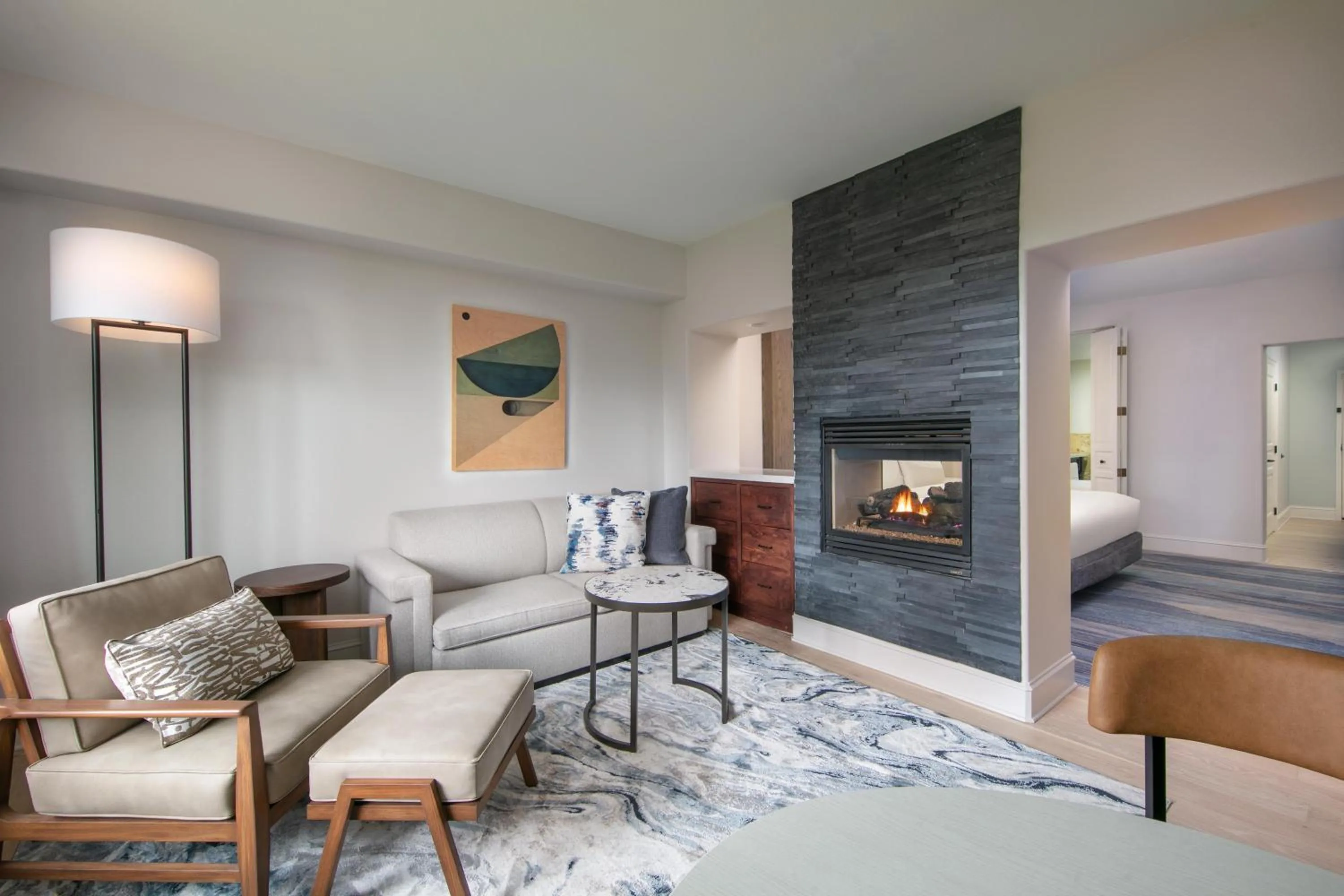 Seating area, Bed in The Westin Sacramento Riverfront Hotel & Spa