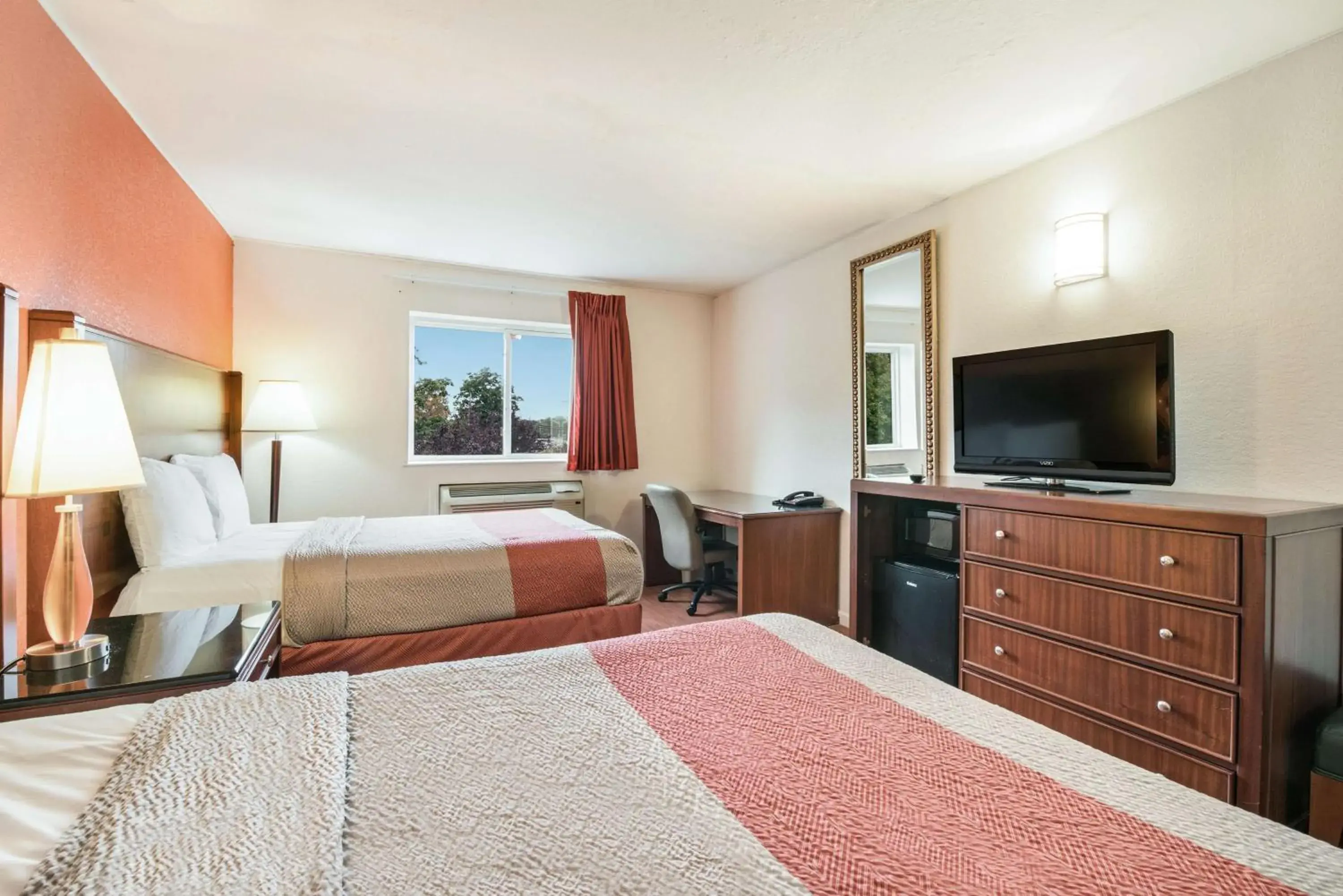 Photo of the whole room, Bed in Motel 6-Tinton Falls, NJ Photo of the whole room, Bed in Motel 6-Tinton Falls, NJ