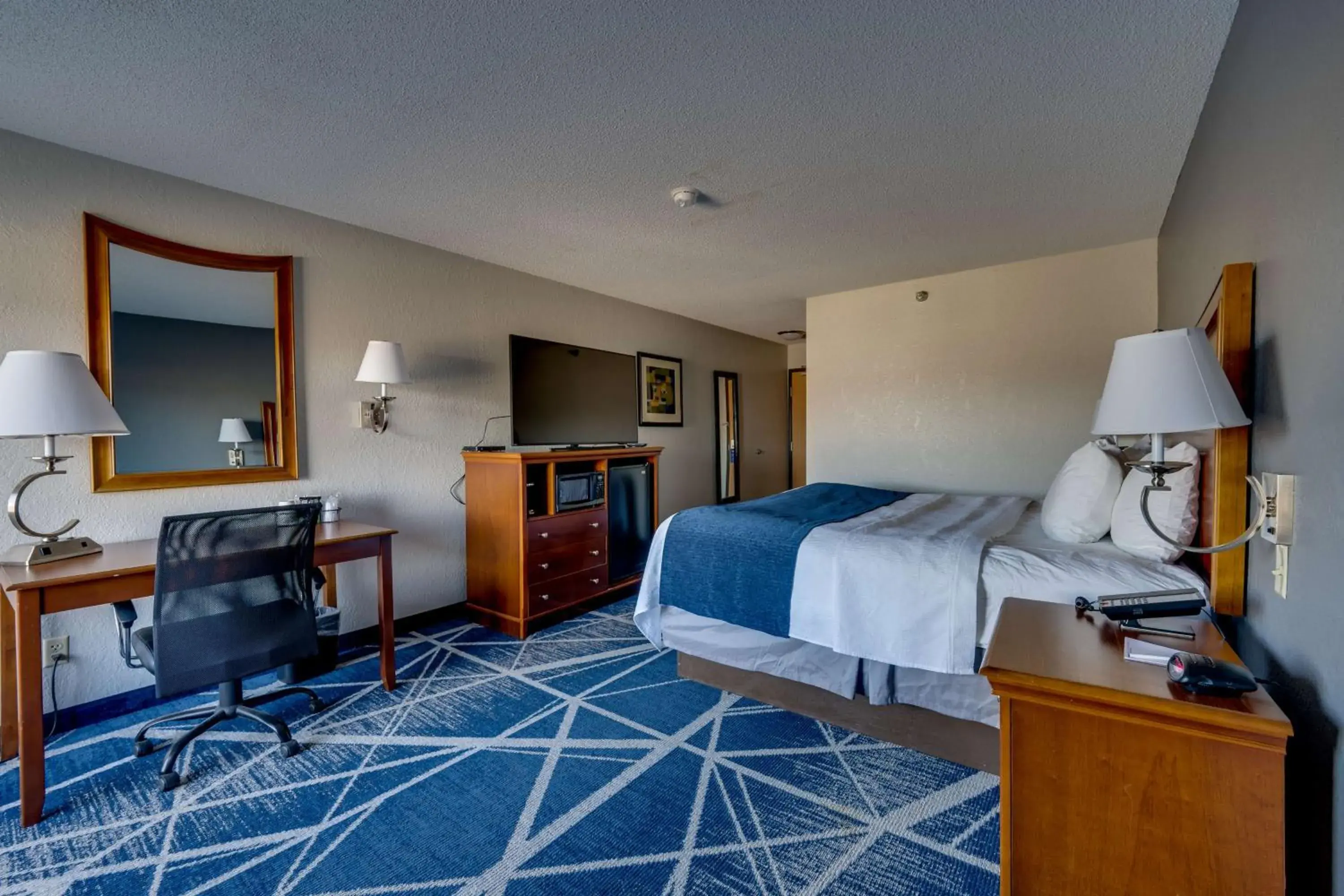 Bedroom, Seating Area in Best Western Somerset Bedroom, Seating Area in Best Western Somerset