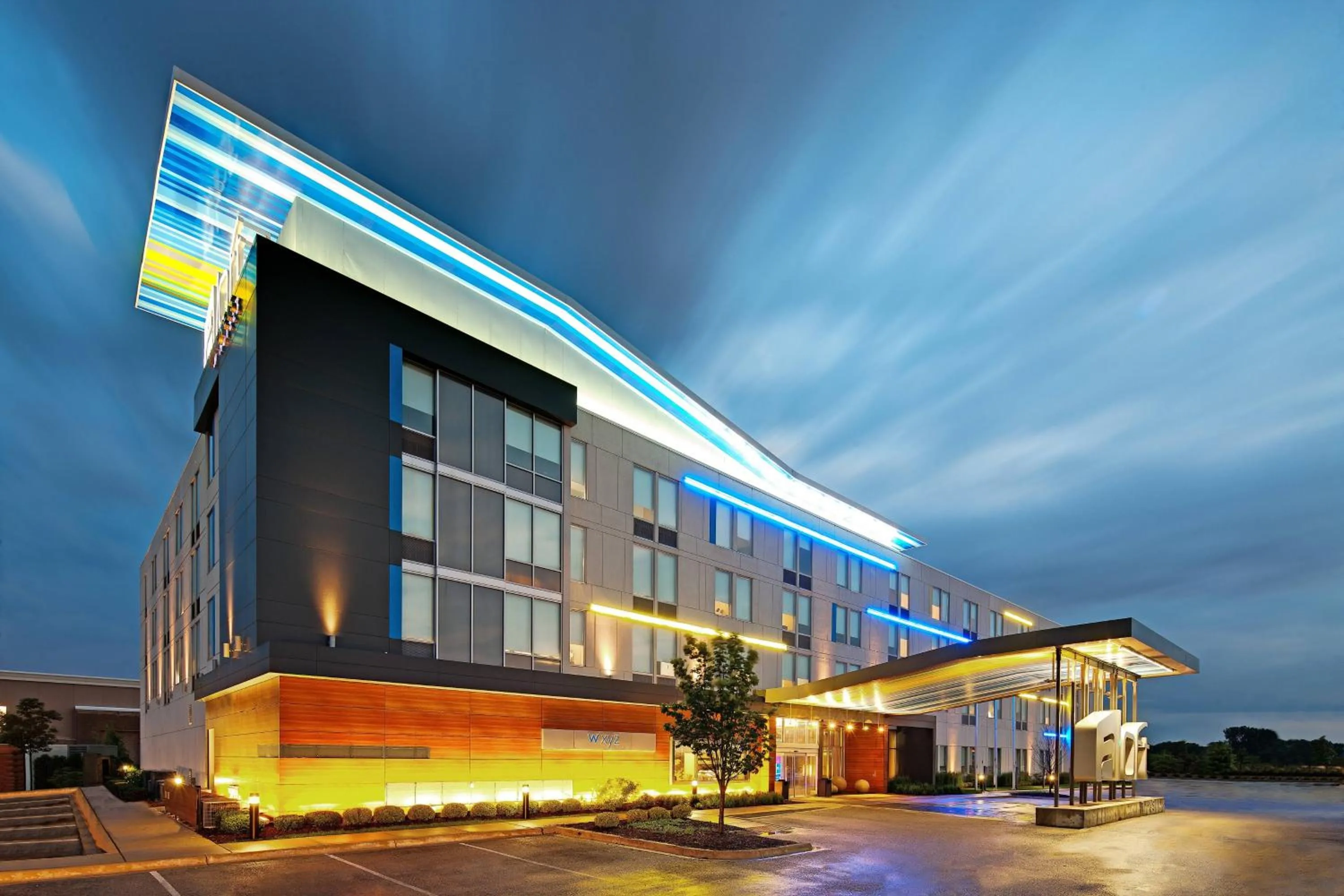 Property building in Aloft Bolingbrook