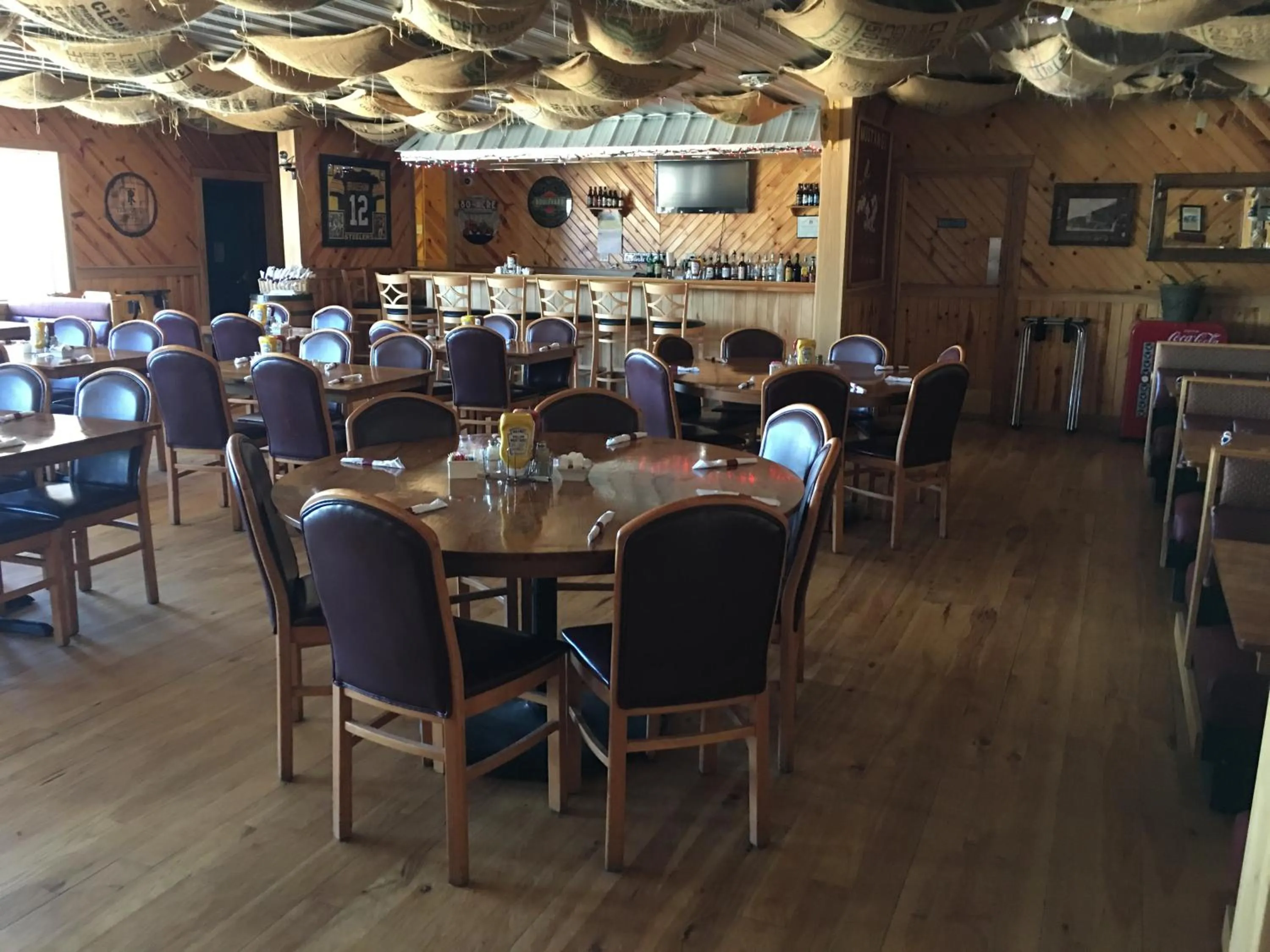 Breakfast in Southfork Motel